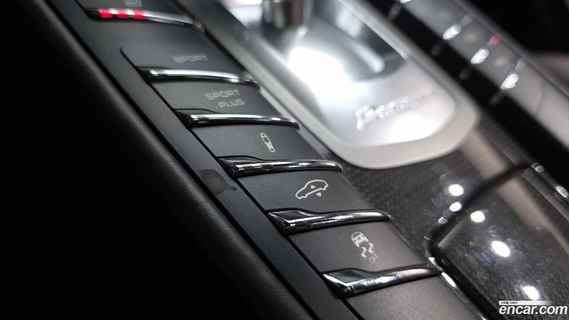 Panamera Porsche 2016.8-OPTION-021