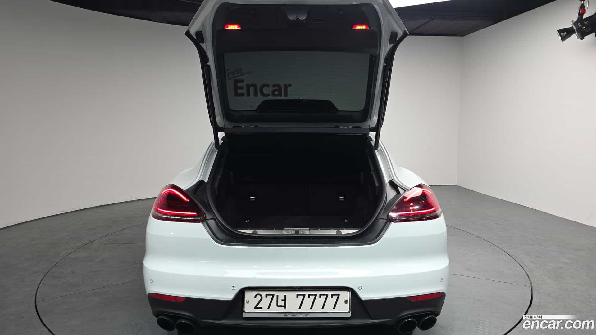 Panamera Porsche 2016.8-OPTION-024