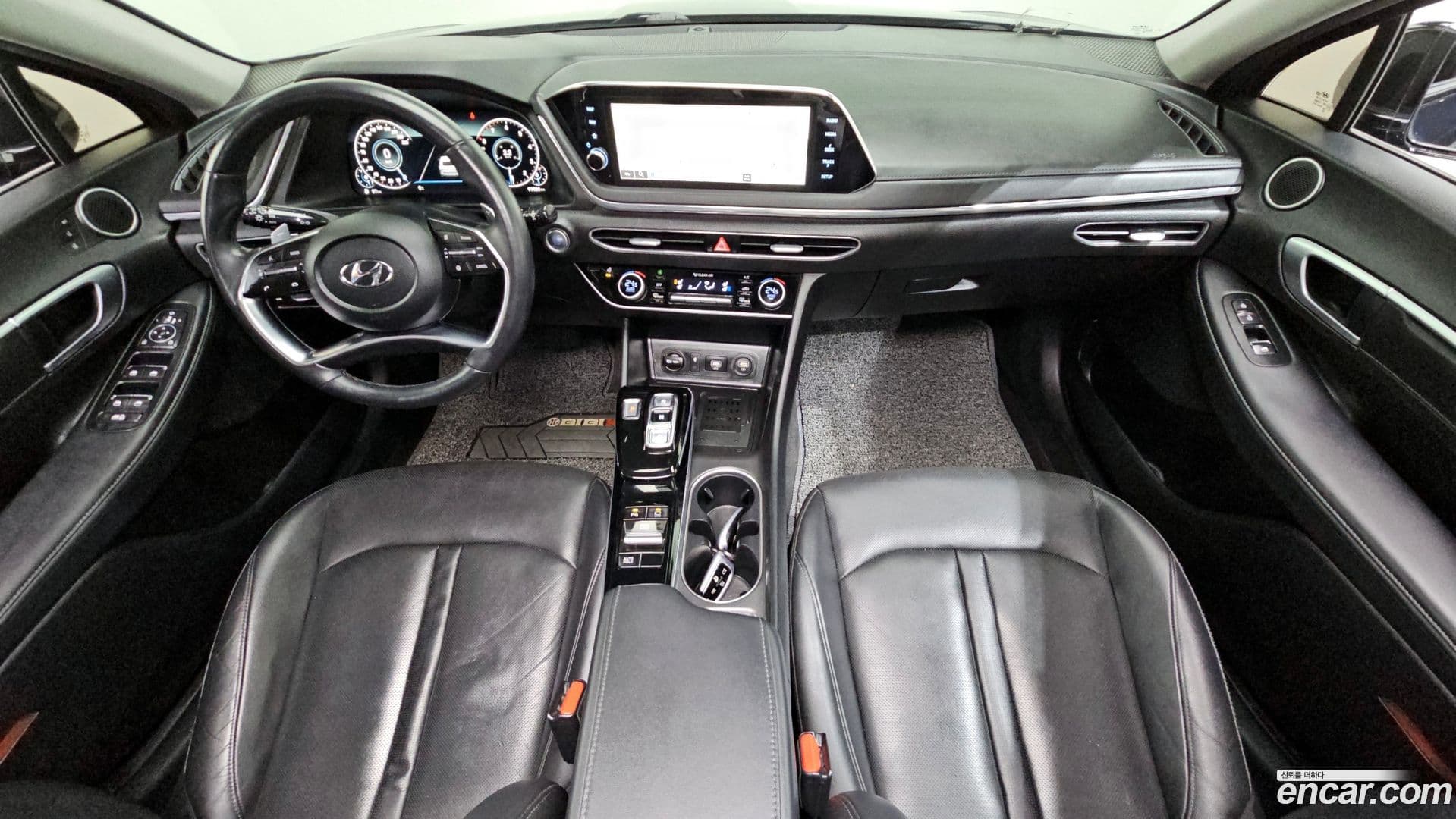 Main__Slider__Photo:Sonata Hyundai 2019.6-6