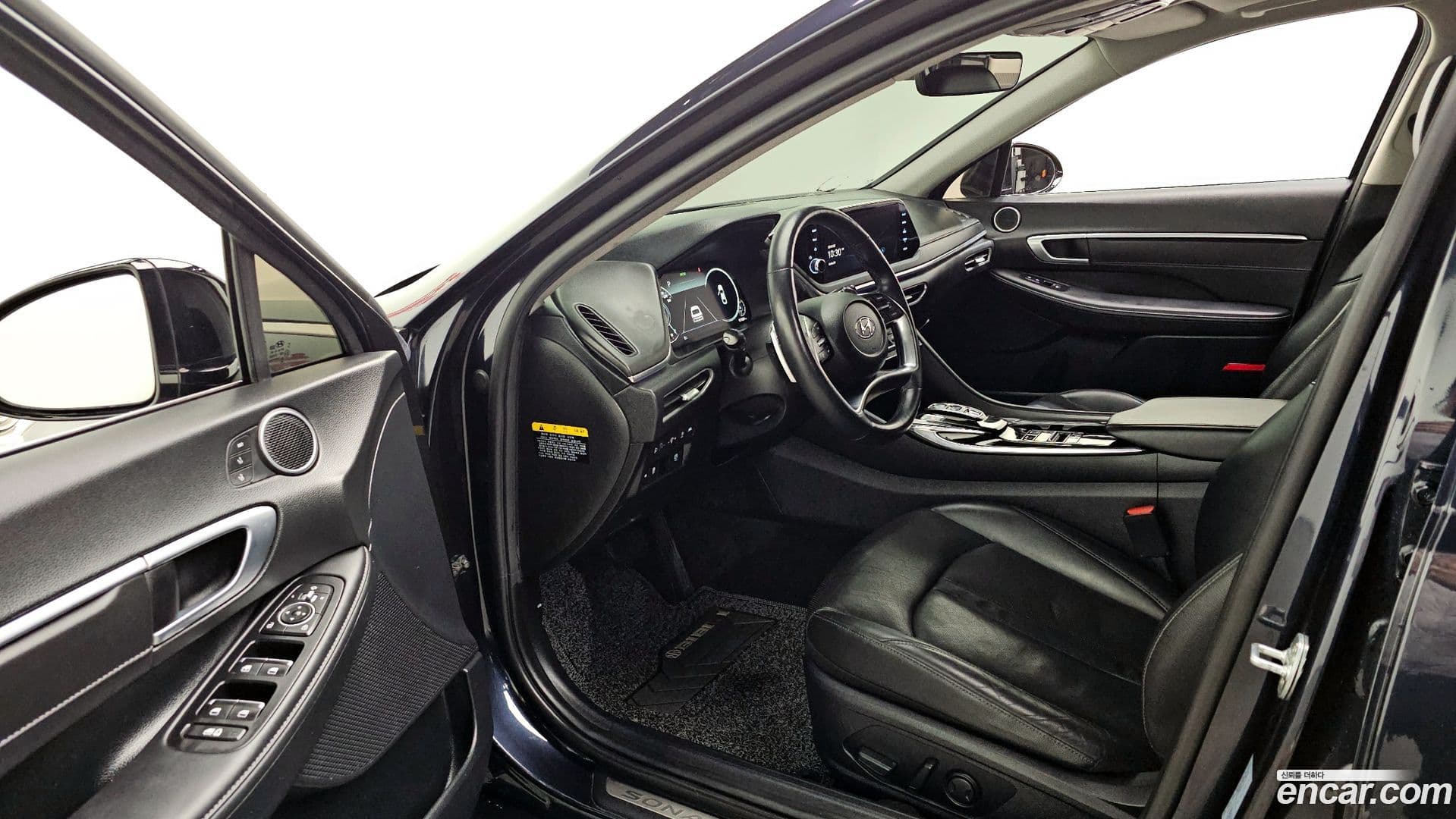 Main__Slider__Photo:Sonata Hyundai 2019.6-9