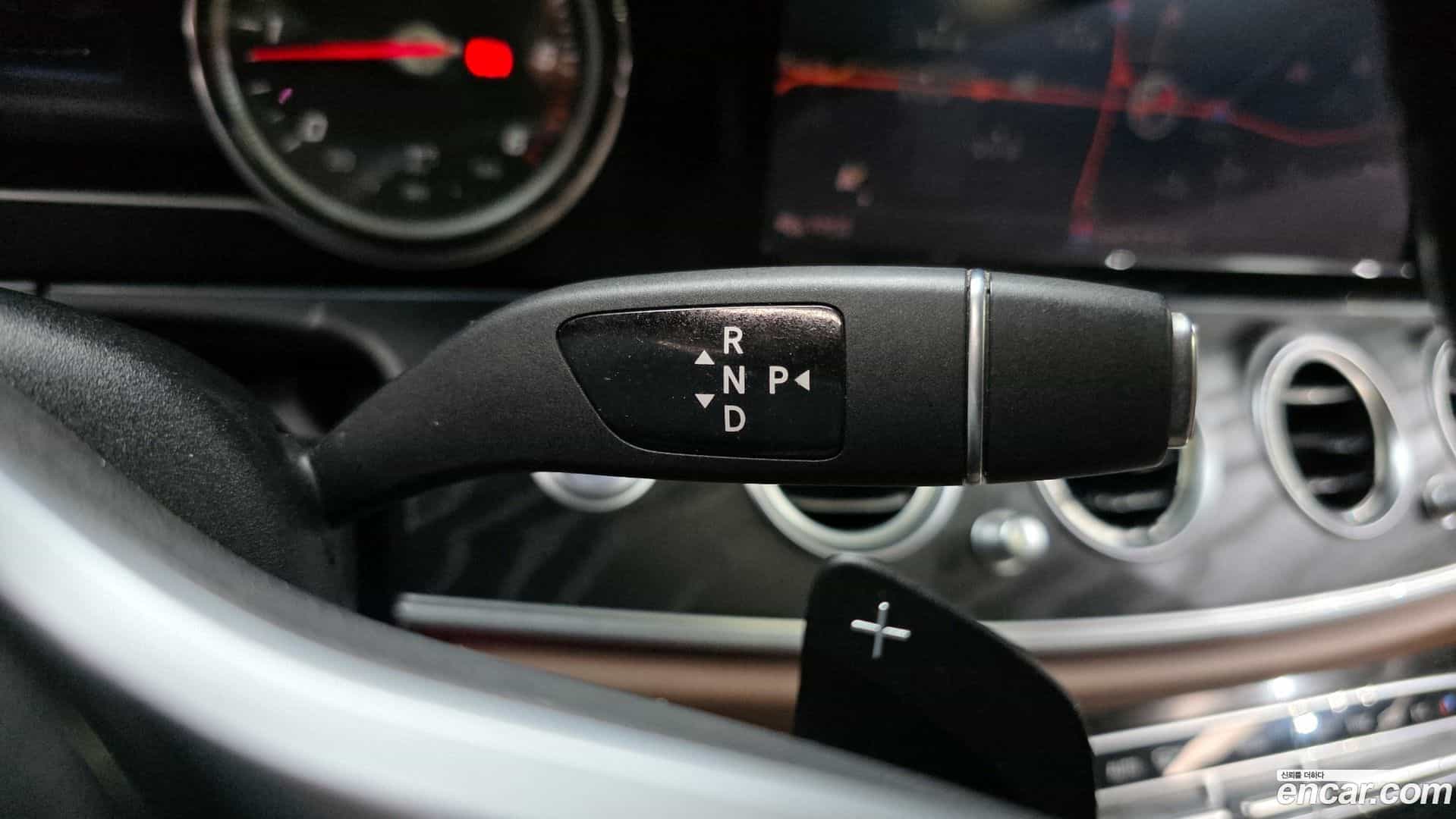 E-Class Mercedes-Benz 2019.9-INNER-009