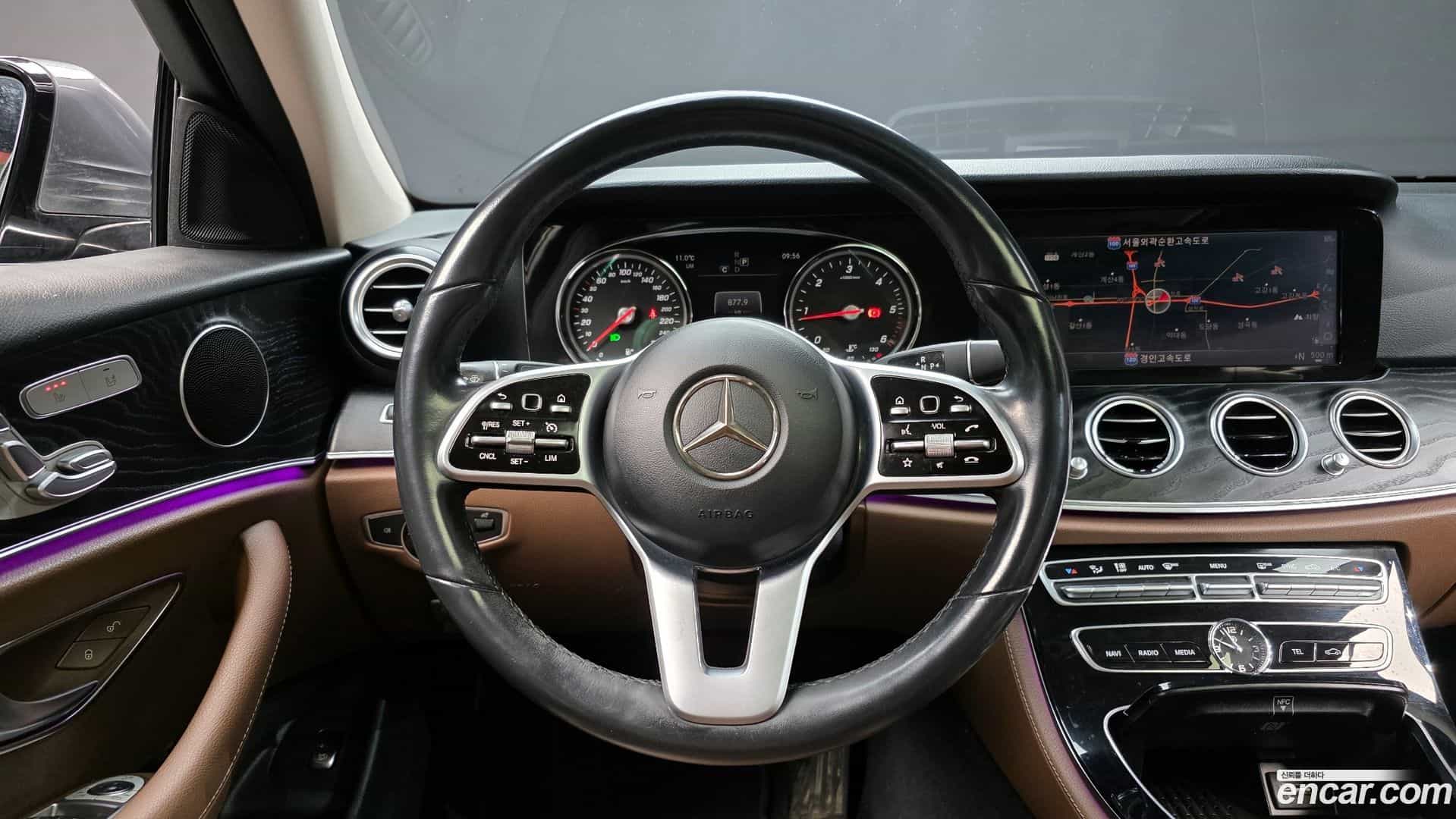 E-Class Mercedes-Benz 2019.9-OPTION-017