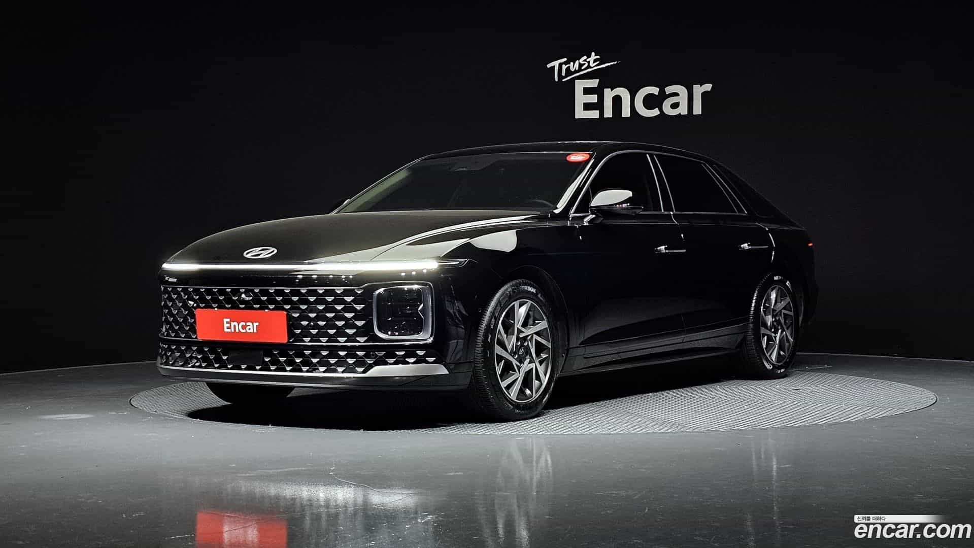 Grandeur Hyundai 2023.0-OUTER-001