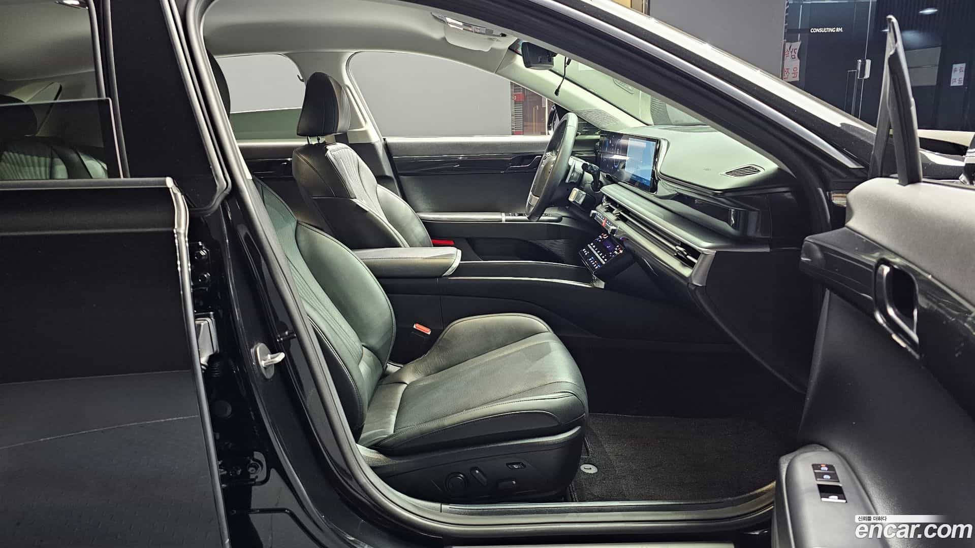 Grandeur Hyundai 2023.0-INNER-010