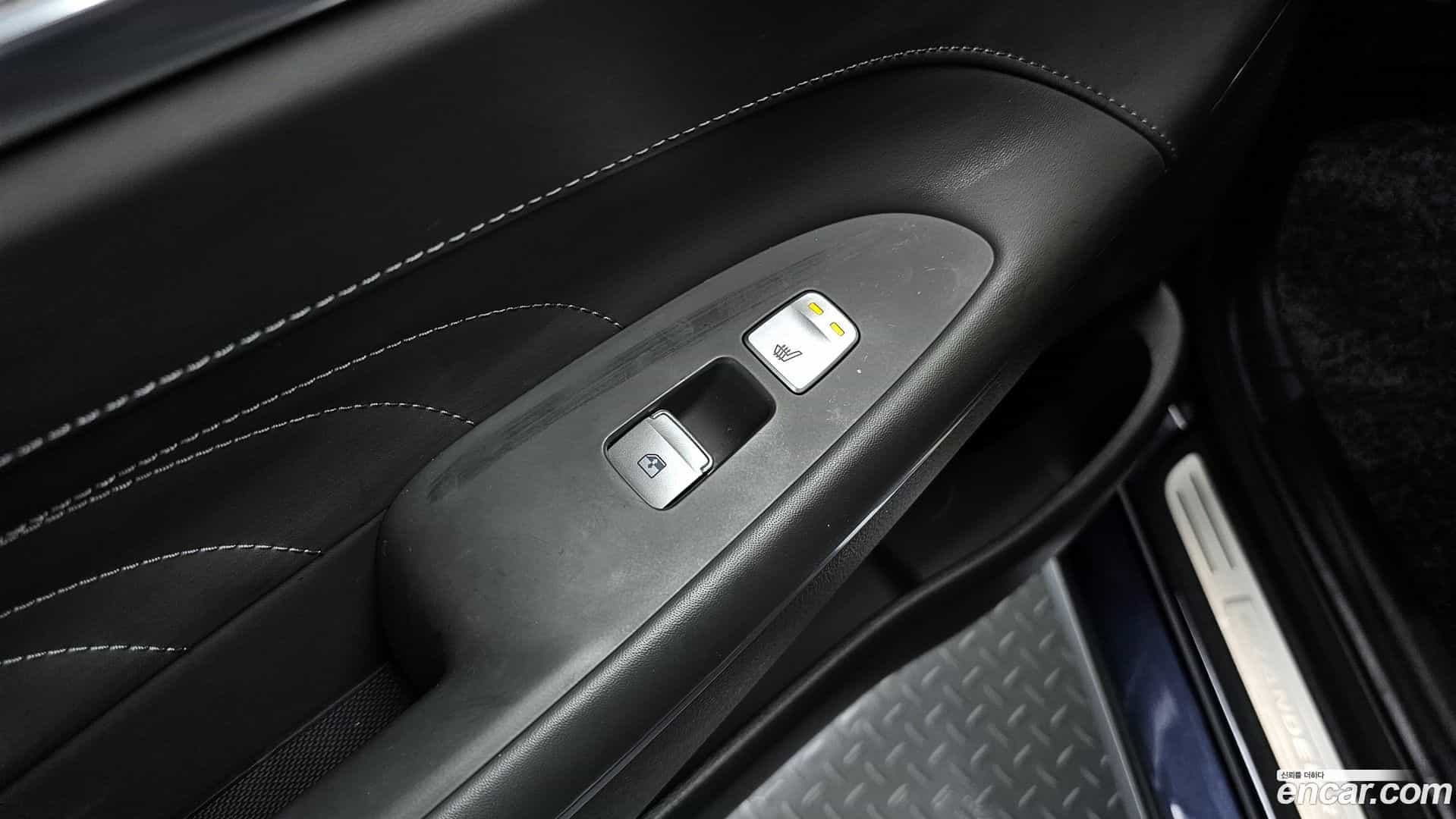 Grandeur Hyundai 2021.1-OPTION-023