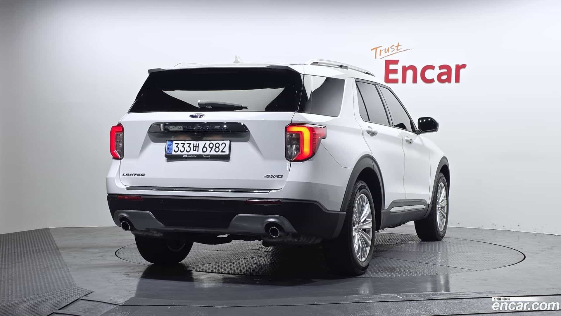 Explorer Ford 2023.10-OUTER-002