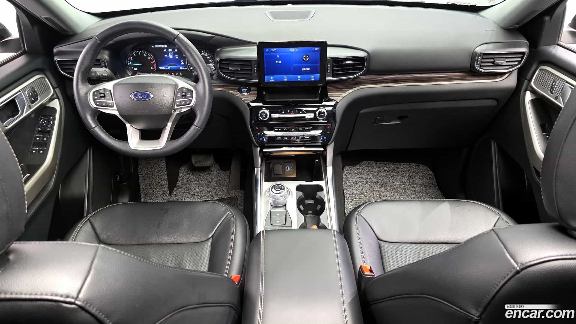 Explorer Ford 2023.10-INNER-007