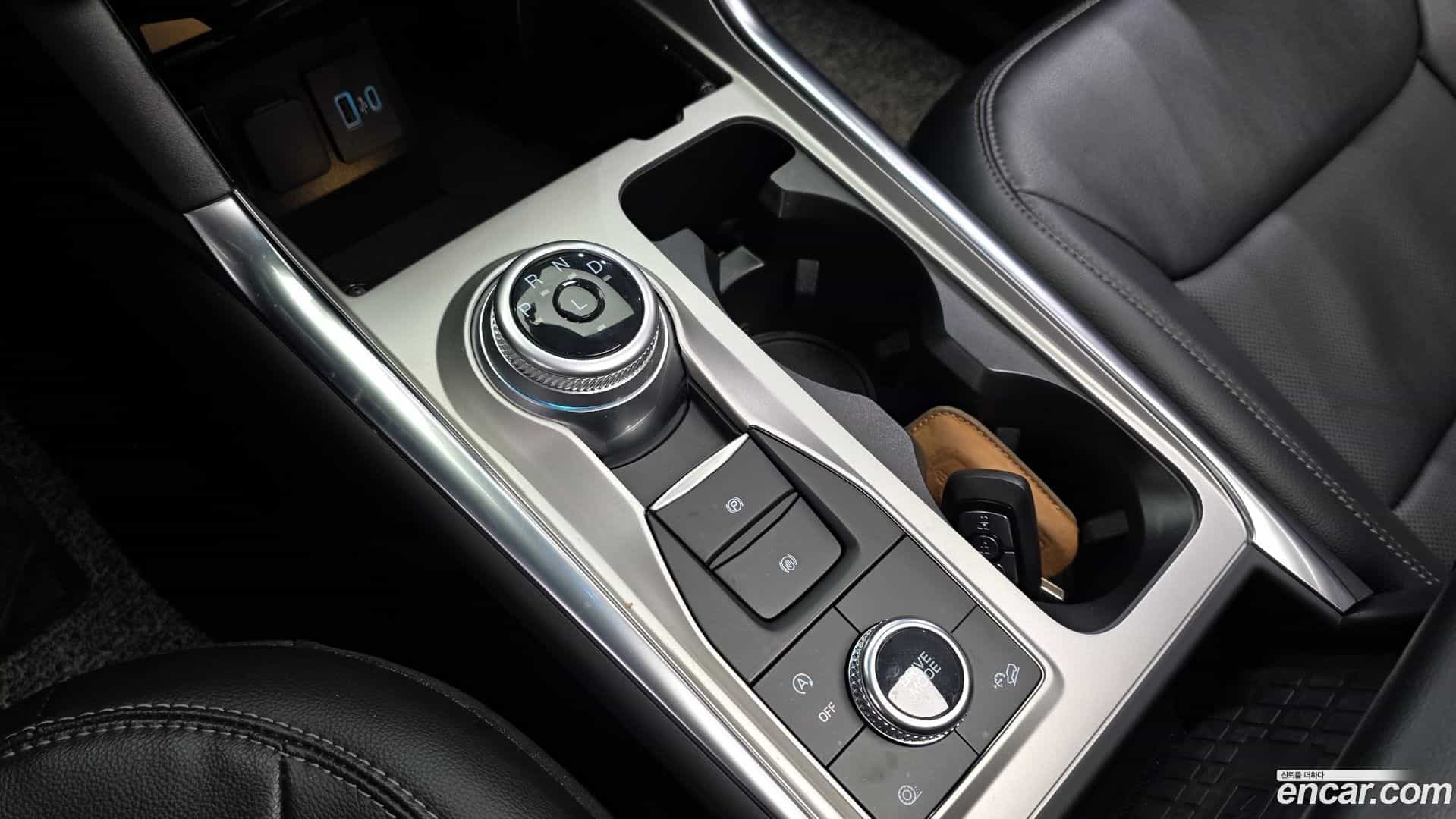 Explorer Ford 2023.10-INNER-009