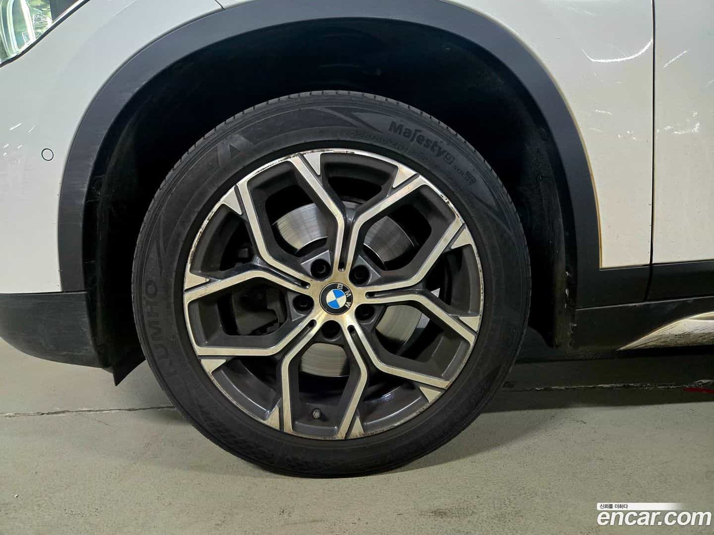 X1 BMW 2021.1-OUTER-005