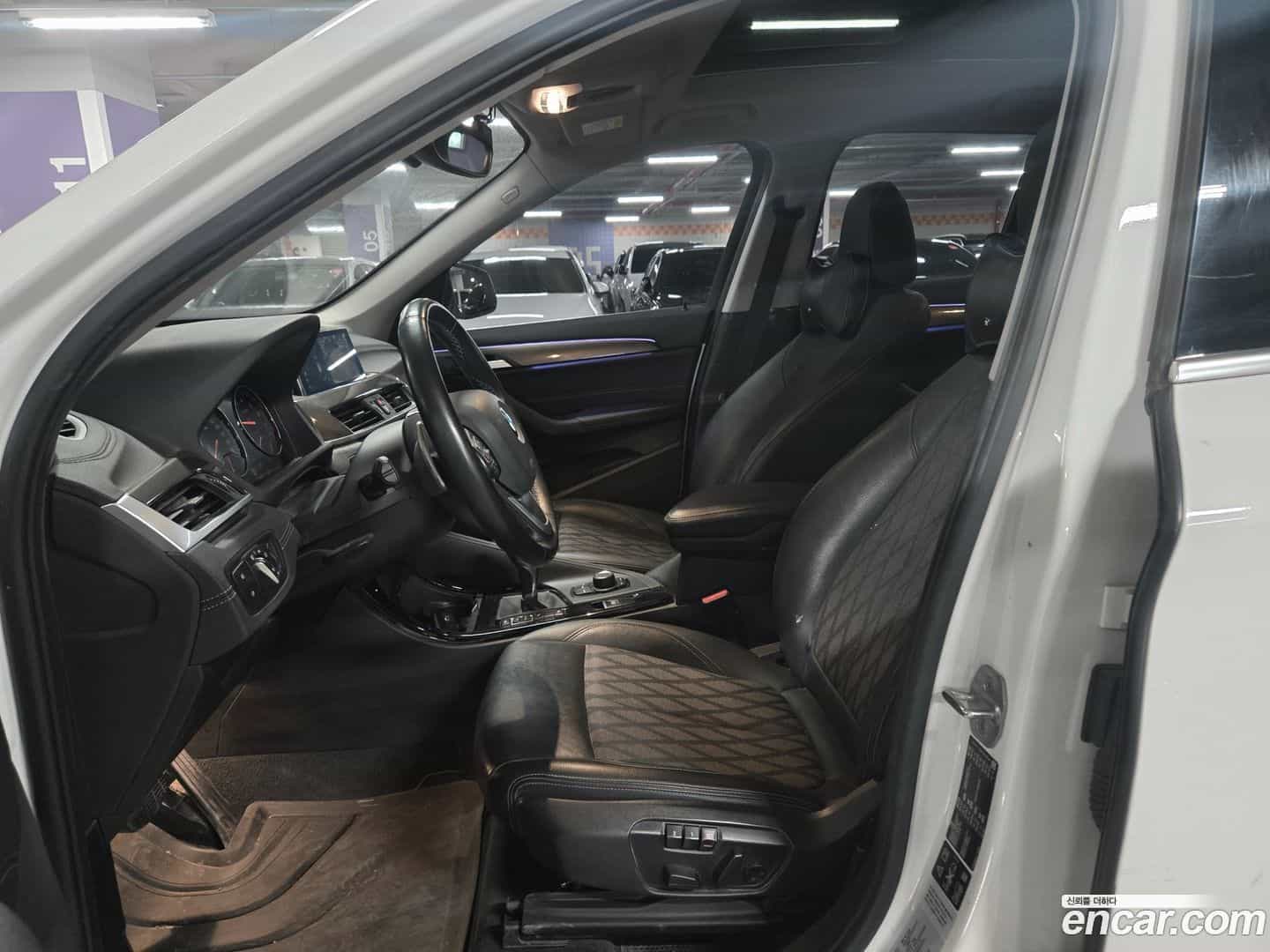X1 BMW 2021.1-INNER-010