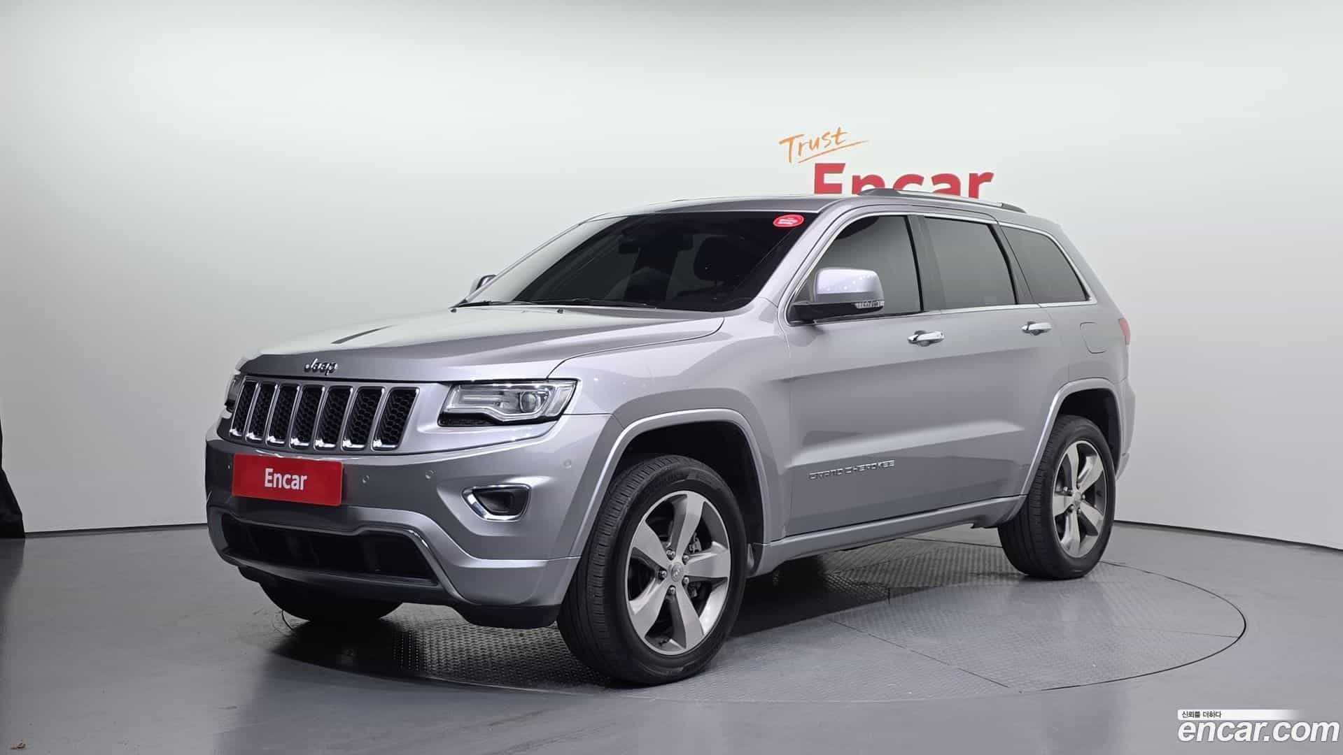 Cherokee Jeep 2015.11-OUTER-001