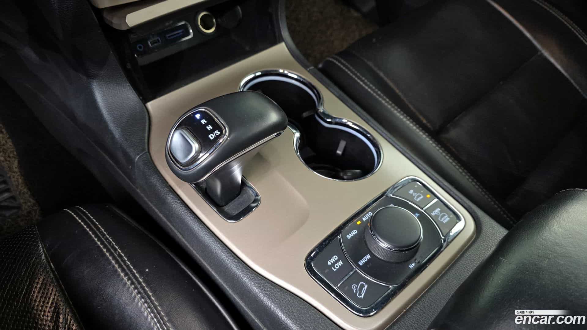Cherokee Jeep 2015.11-INNER-009