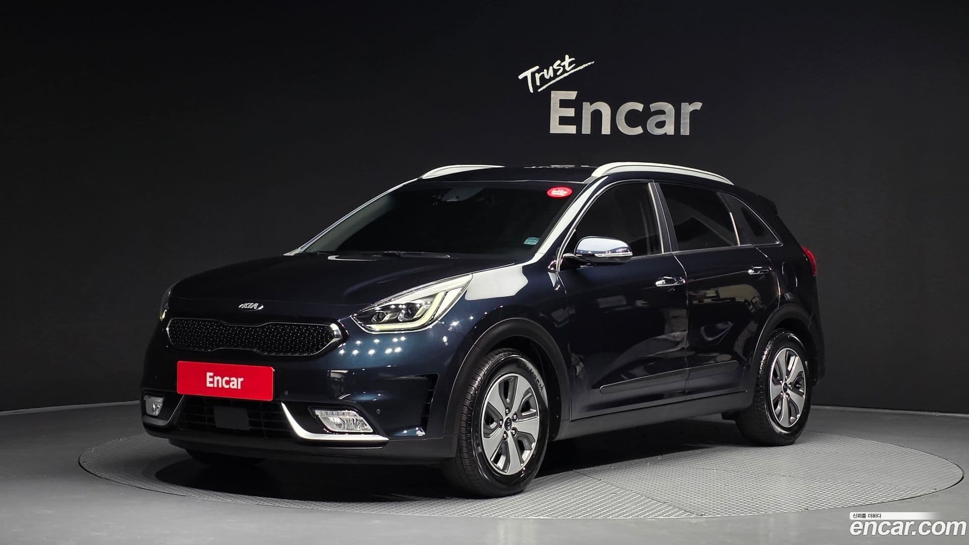 Main__Slider__Photo:Niro Kia 2019.0-0