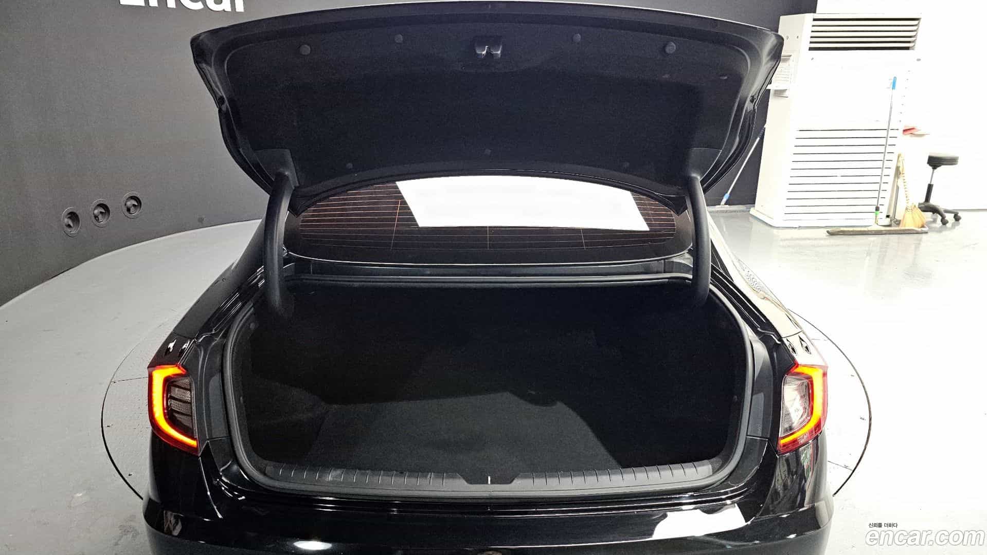 Sonata Hyundai 2019.4-OPTION-024