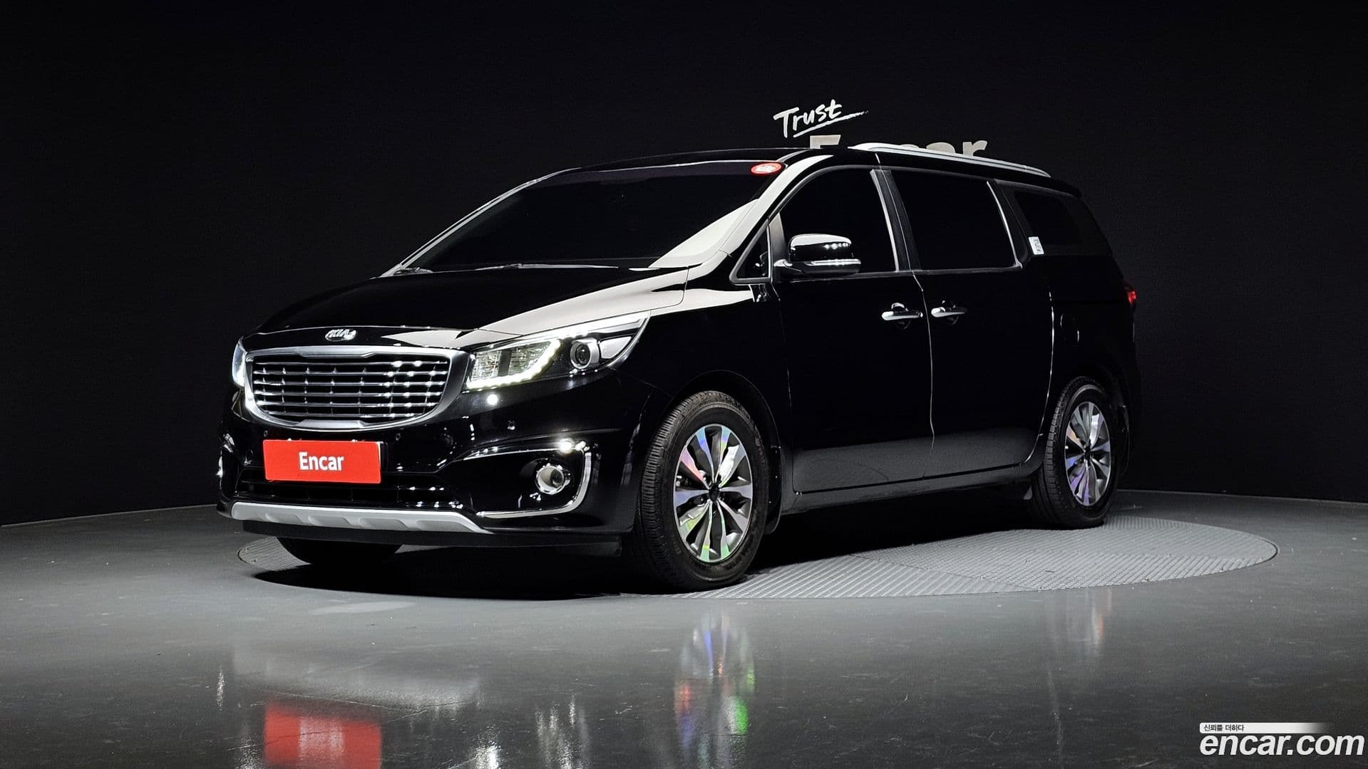 Main__Slider__Photo:Canival Kia 2018.2-0