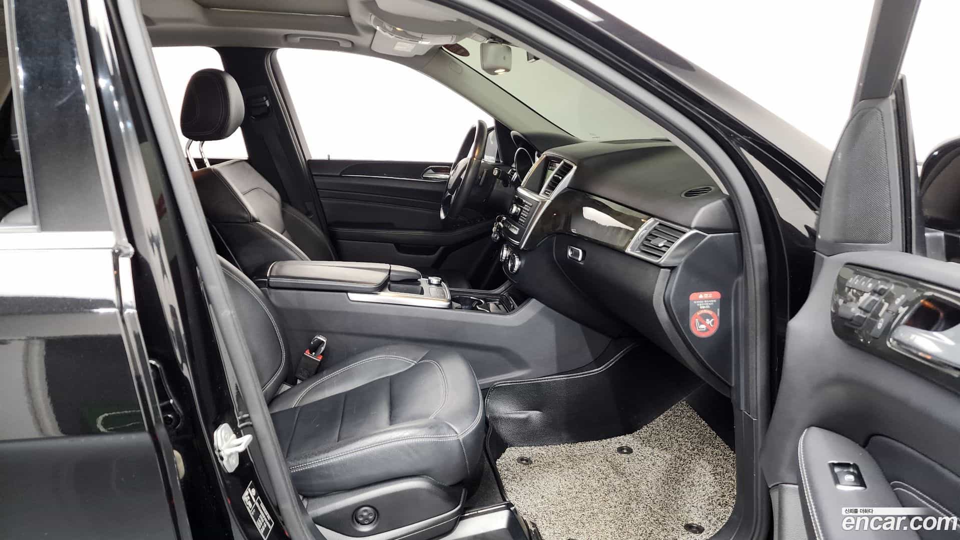 M-class Mercedes-Benz 2015.6-OPTION-015