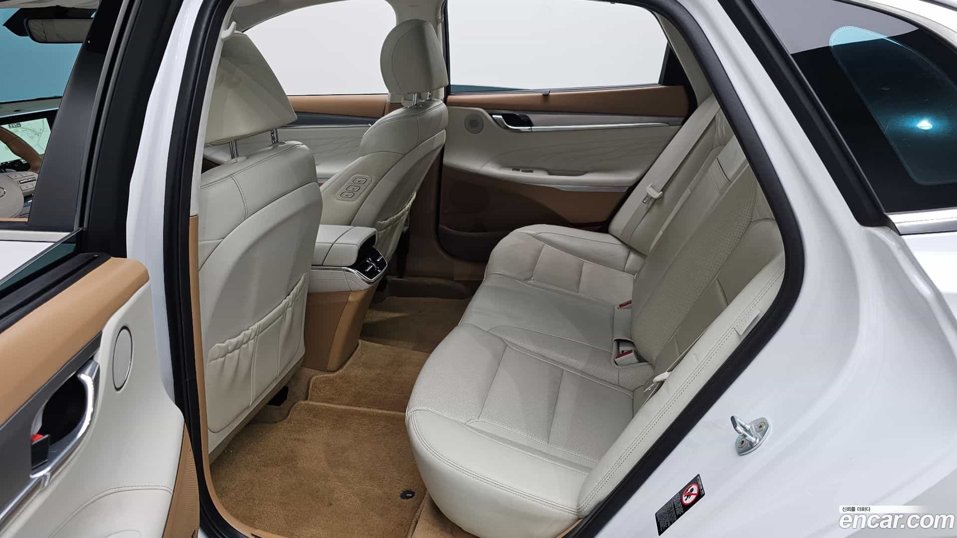 Grandeur Hyundai 2019.11-OPTION-016