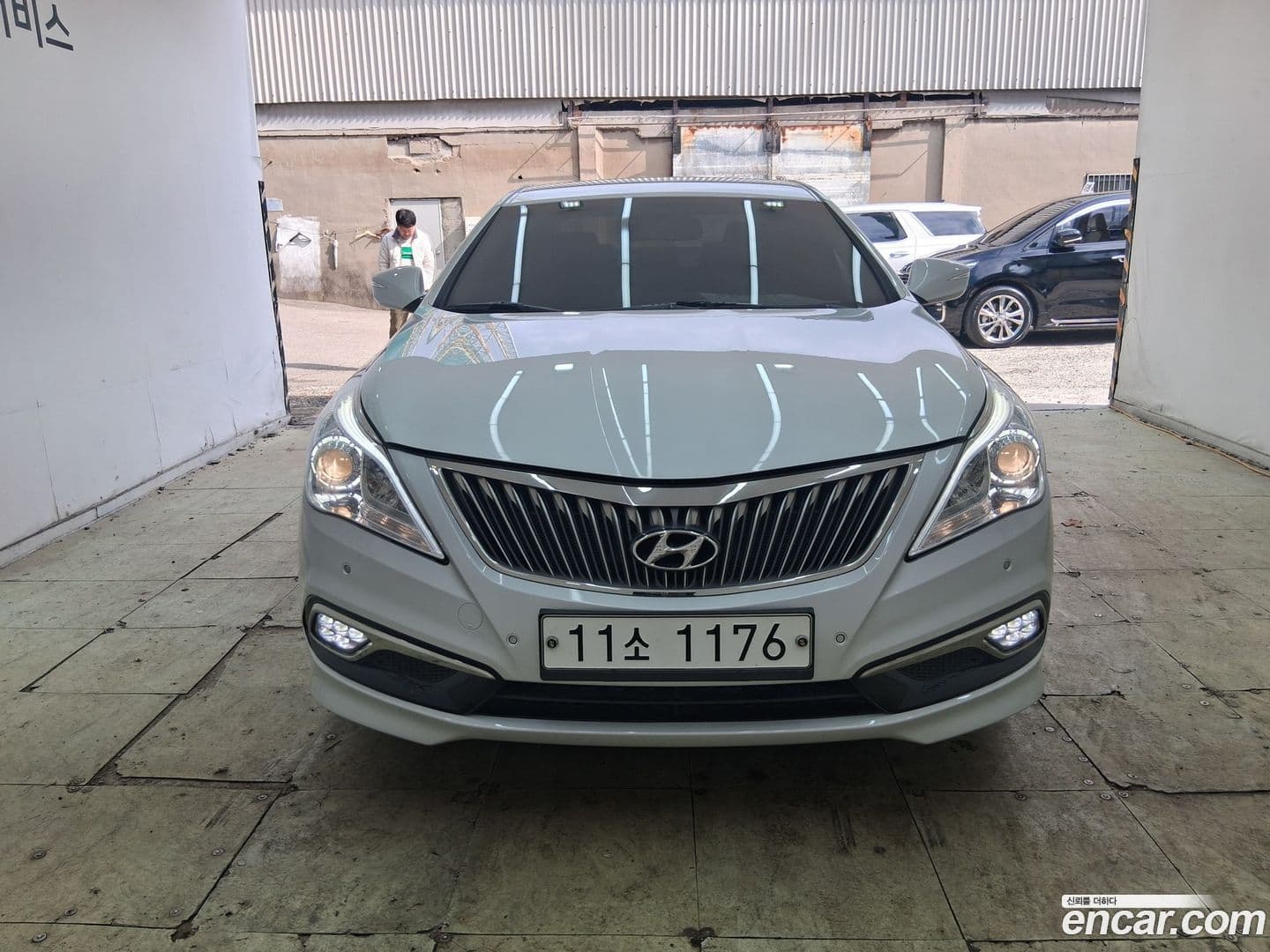 Main__Slider__Photo:Grandeur Hyundai 2015.6-0