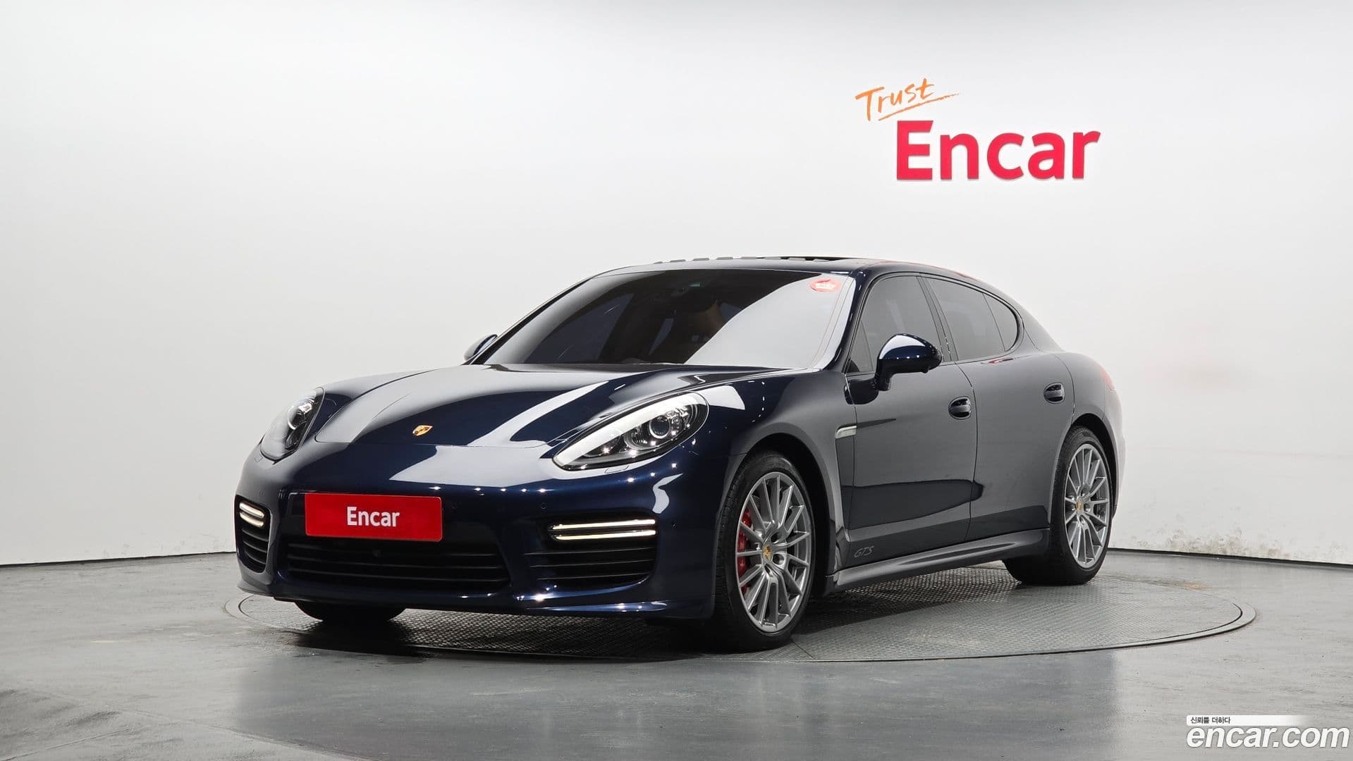 Main__Slider__Photo:Panamera Porsche 2015.8-0