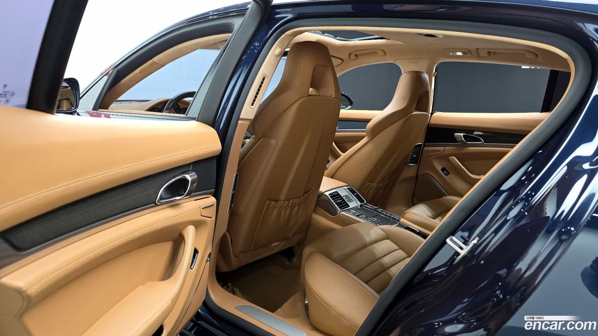Panamera Porsche 2015.8-OPTION-017
