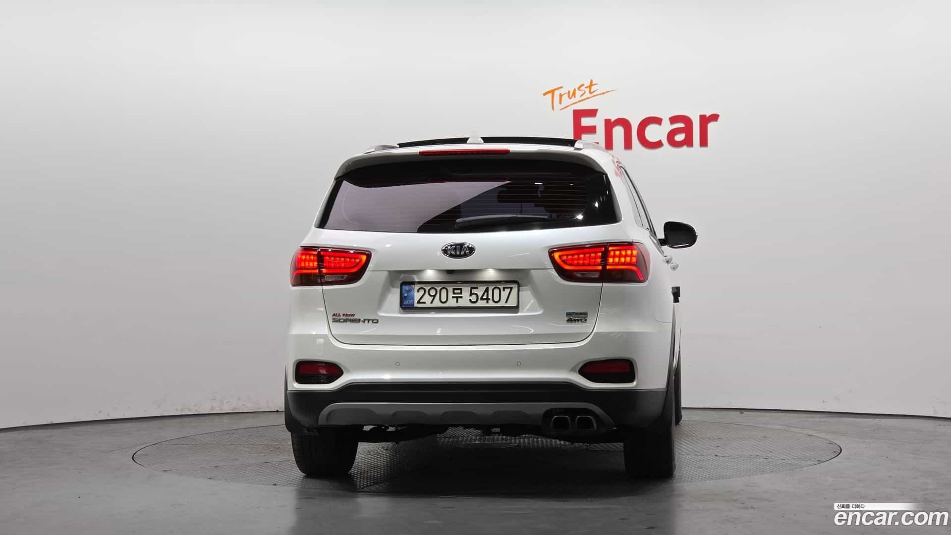 Sorento Kia 2018.1-OUTER-004