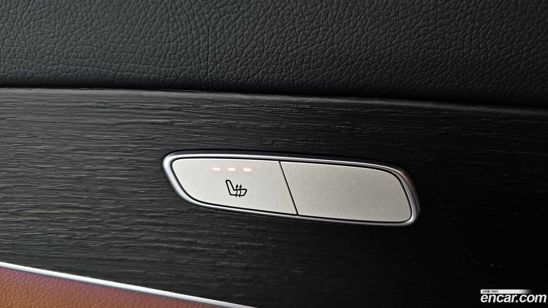 GLC-Class Mercedes-Benz 2020.1-OPTION-021