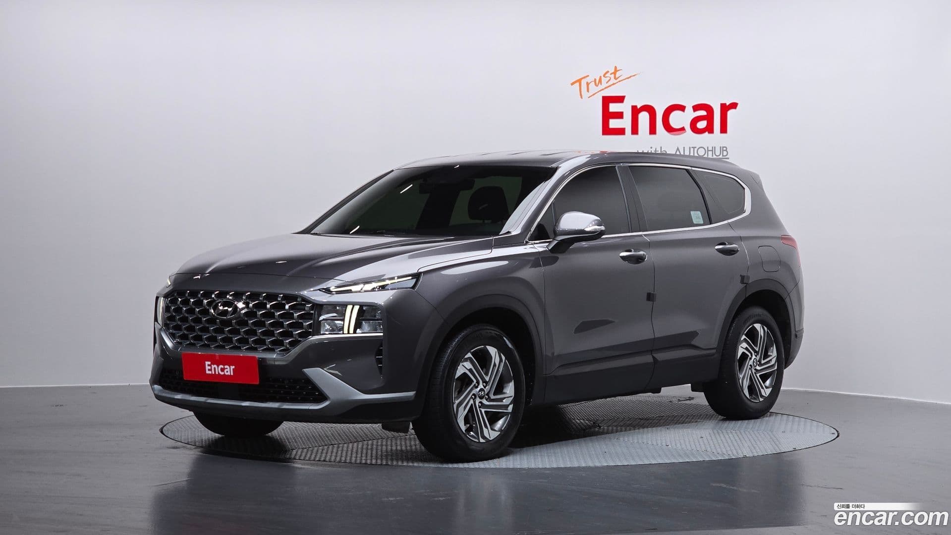 Main__Slider__Photo:Santafe Hyundai 2022.9-0
