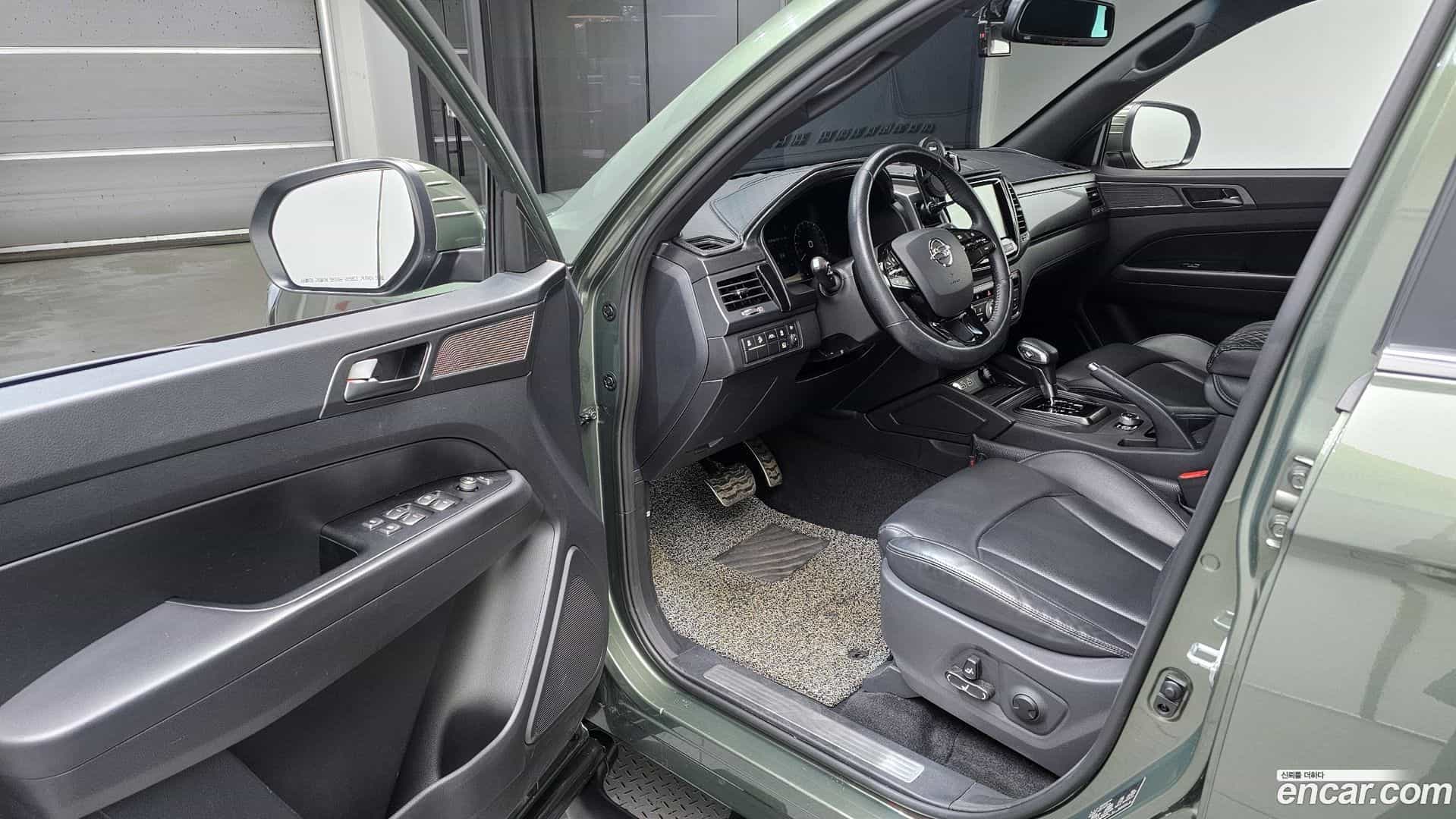 Rexton KG Mobility 2022.3-INNER-010
