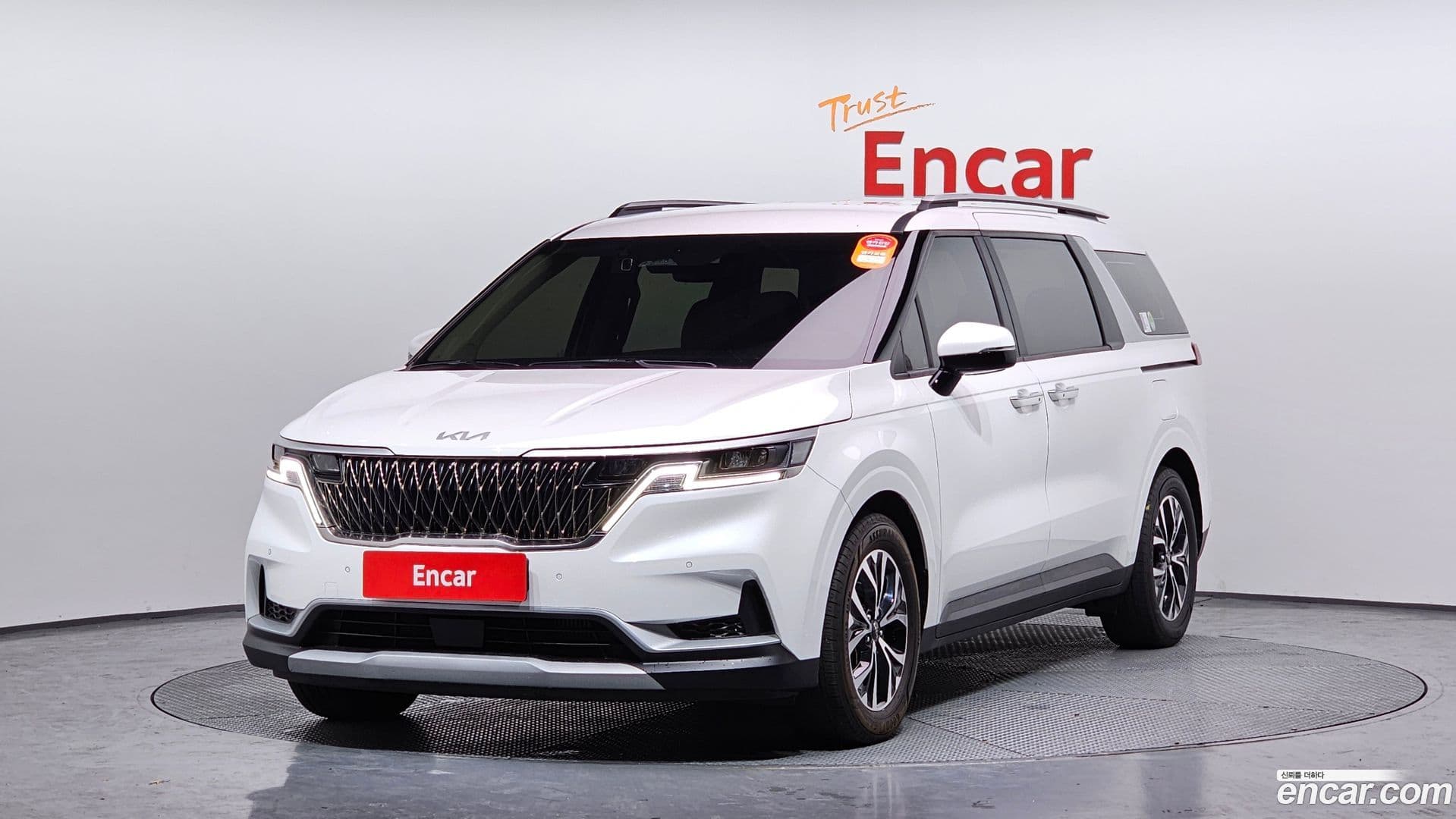 Main__Slider__Photo:Canival Kia 2022.11-0