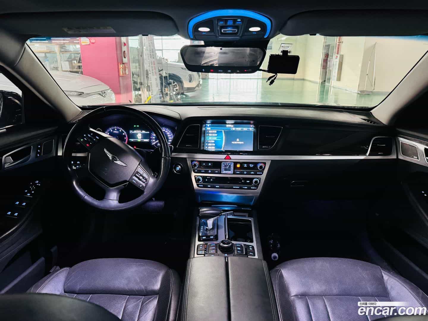 G80 Genesis 2017.0-INNER-008