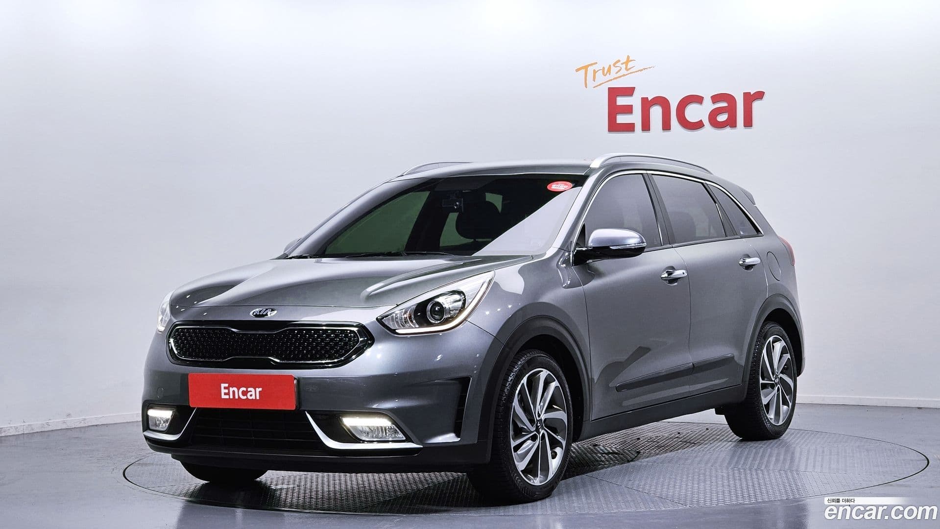 Main__Slider__Photo:Niro Kia 2017.0-0