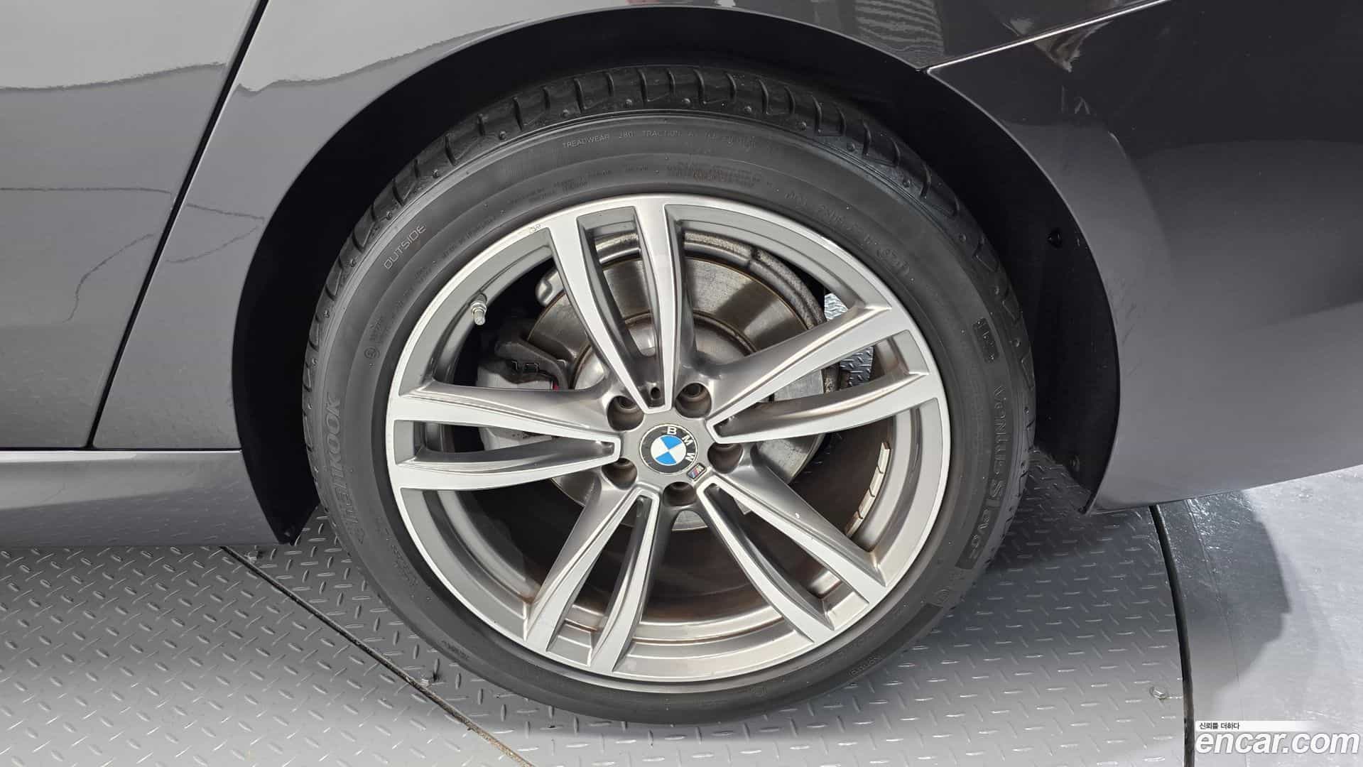 Gran Turismo BMW 2019.11-OUTER-005