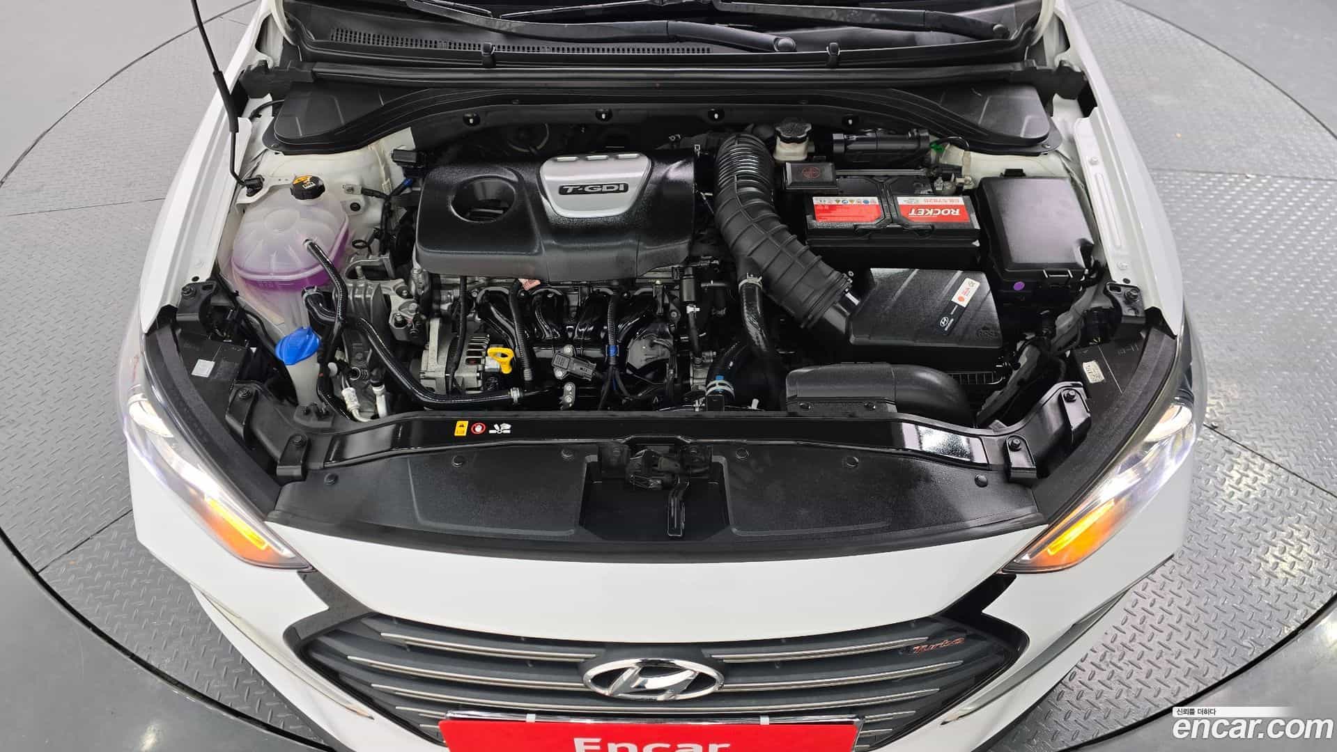 AVANTE Hyundai 2018.3-INNER-006