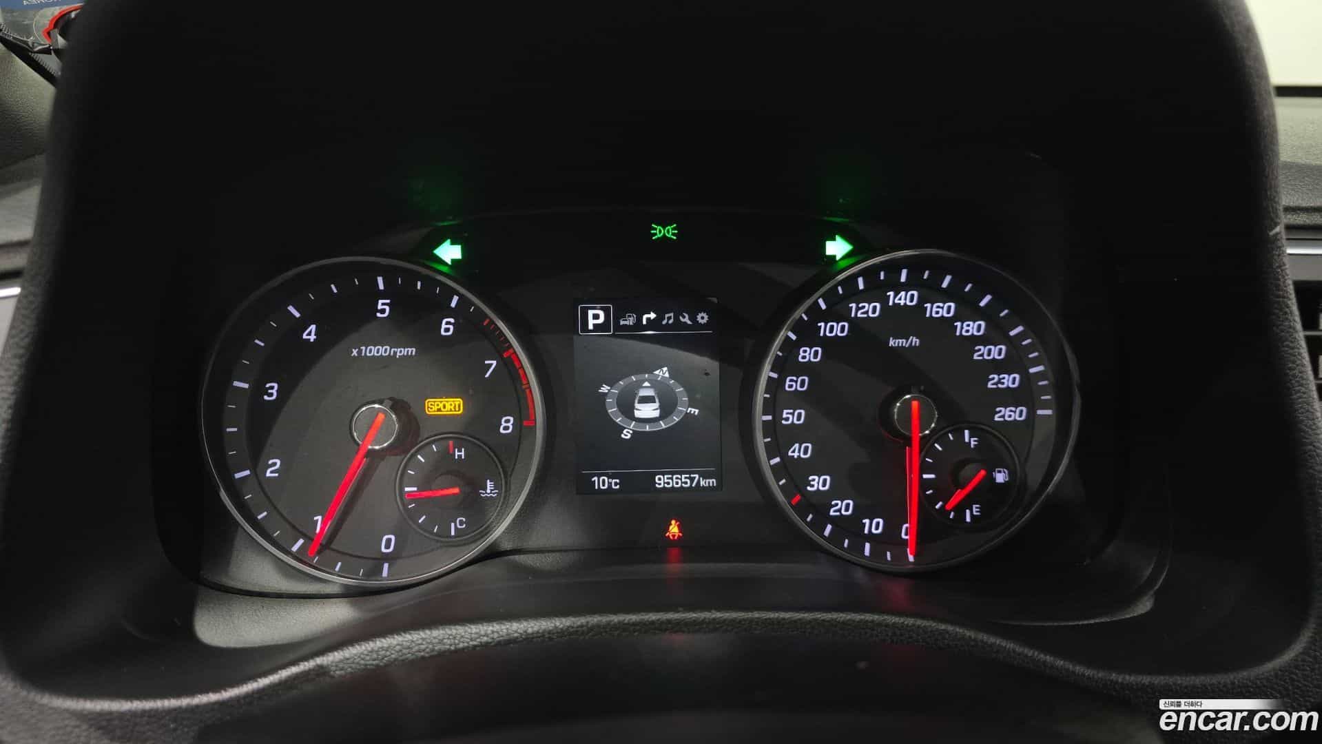 AVANTE Hyundai 2018.3-INNER-008