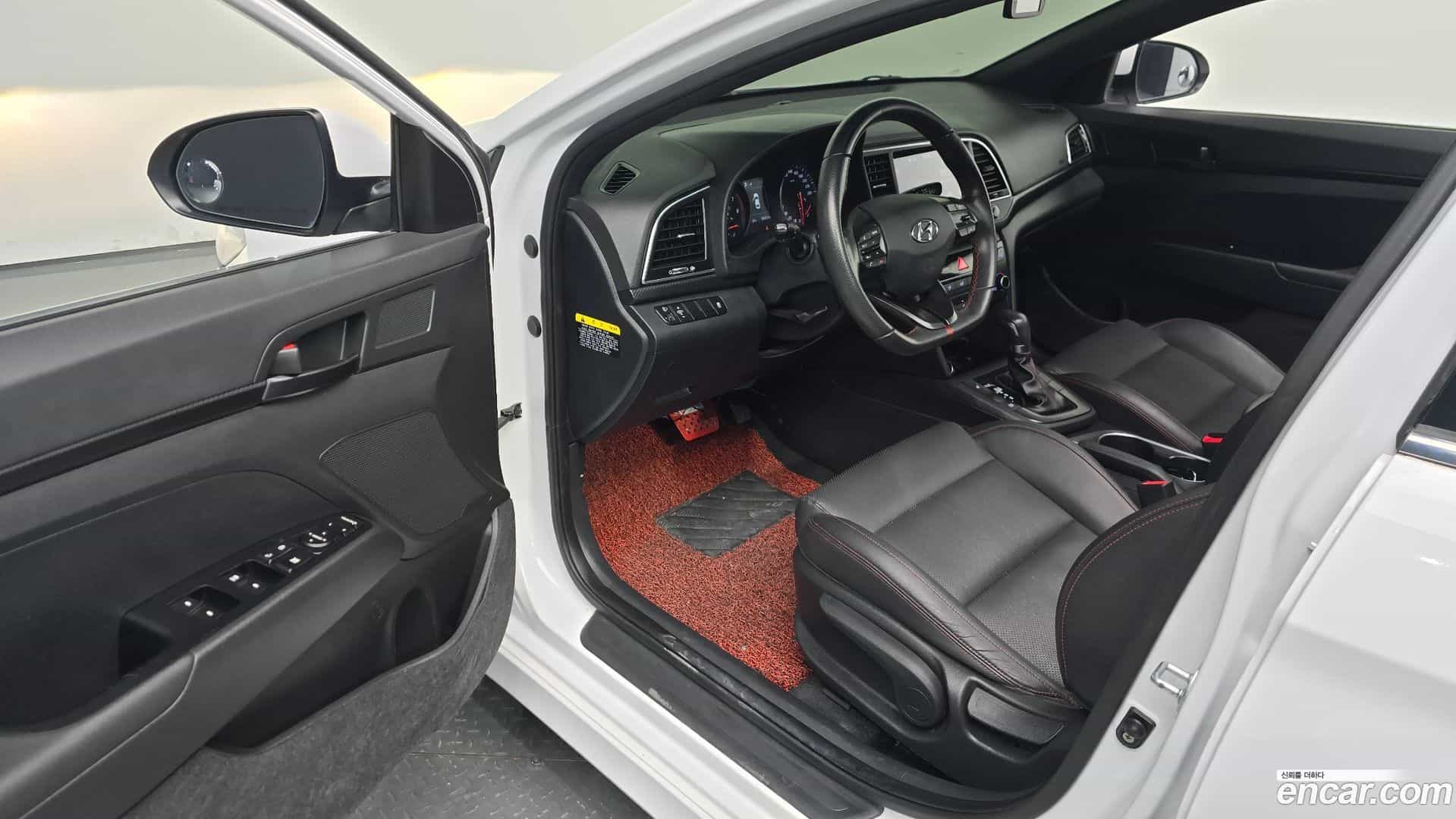 AVANTE Hyundai 2018.3-OPTION-015