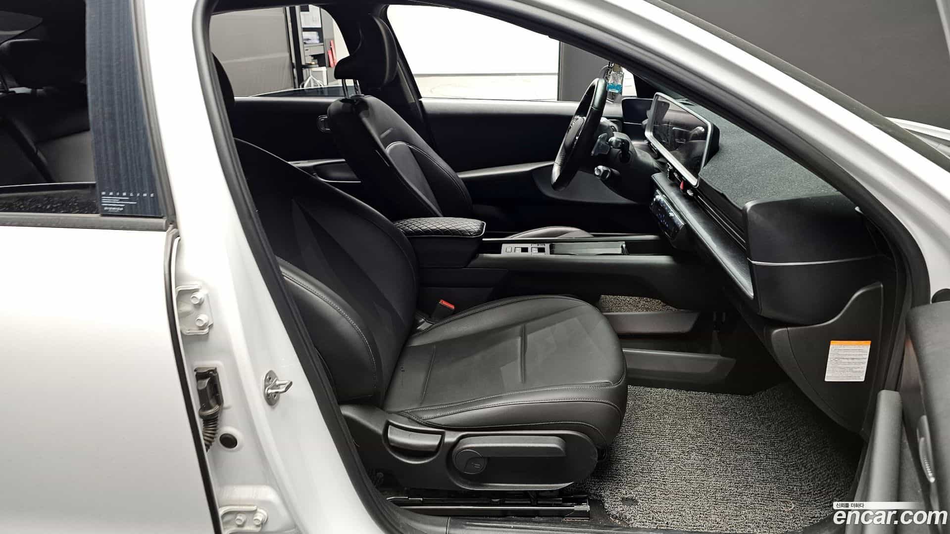 Ioniq6 Hyundai 2022.10-INNER-010