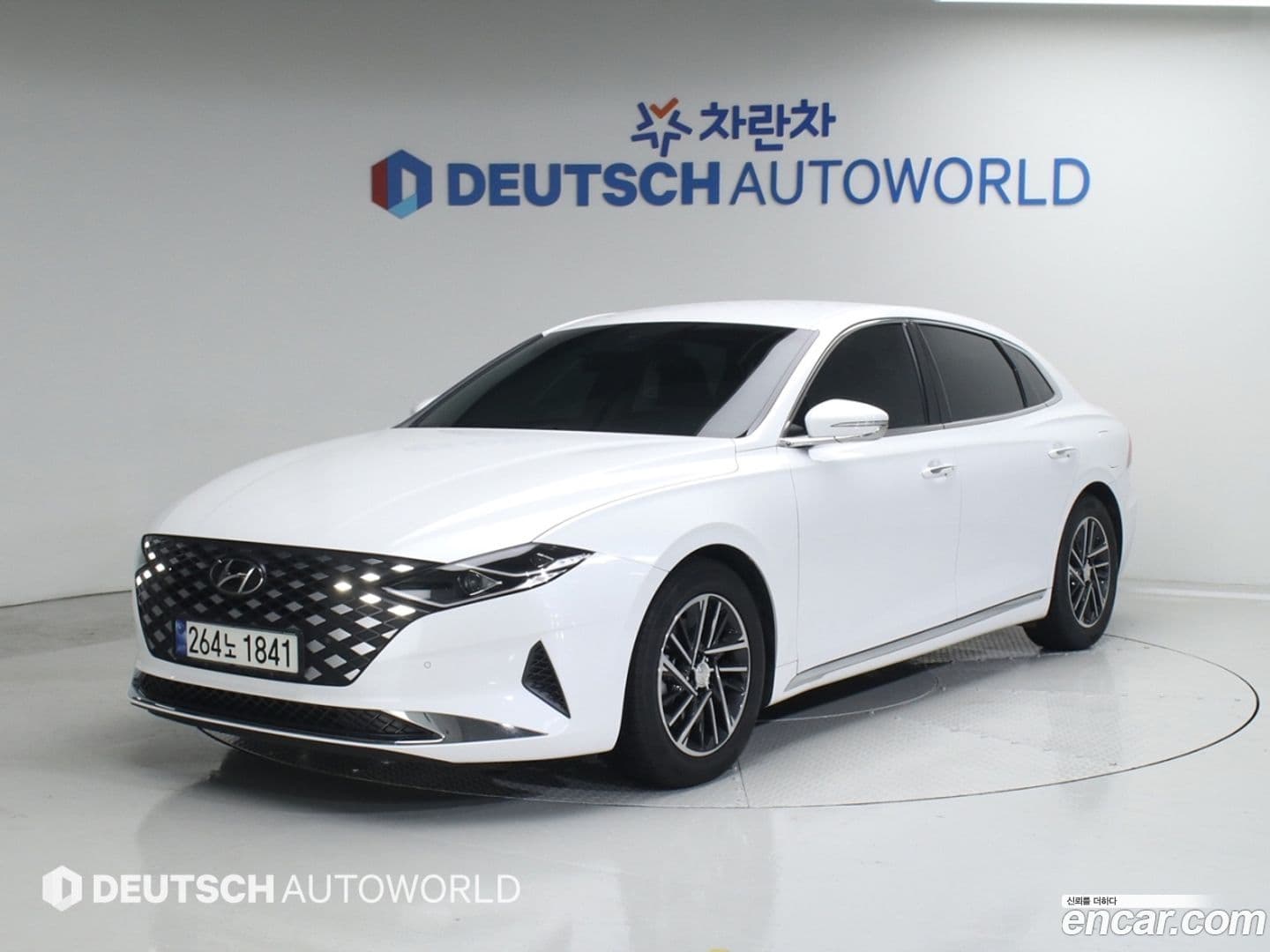 Main__Slider__Photo:Grandeur Hyundai 2020.10-0