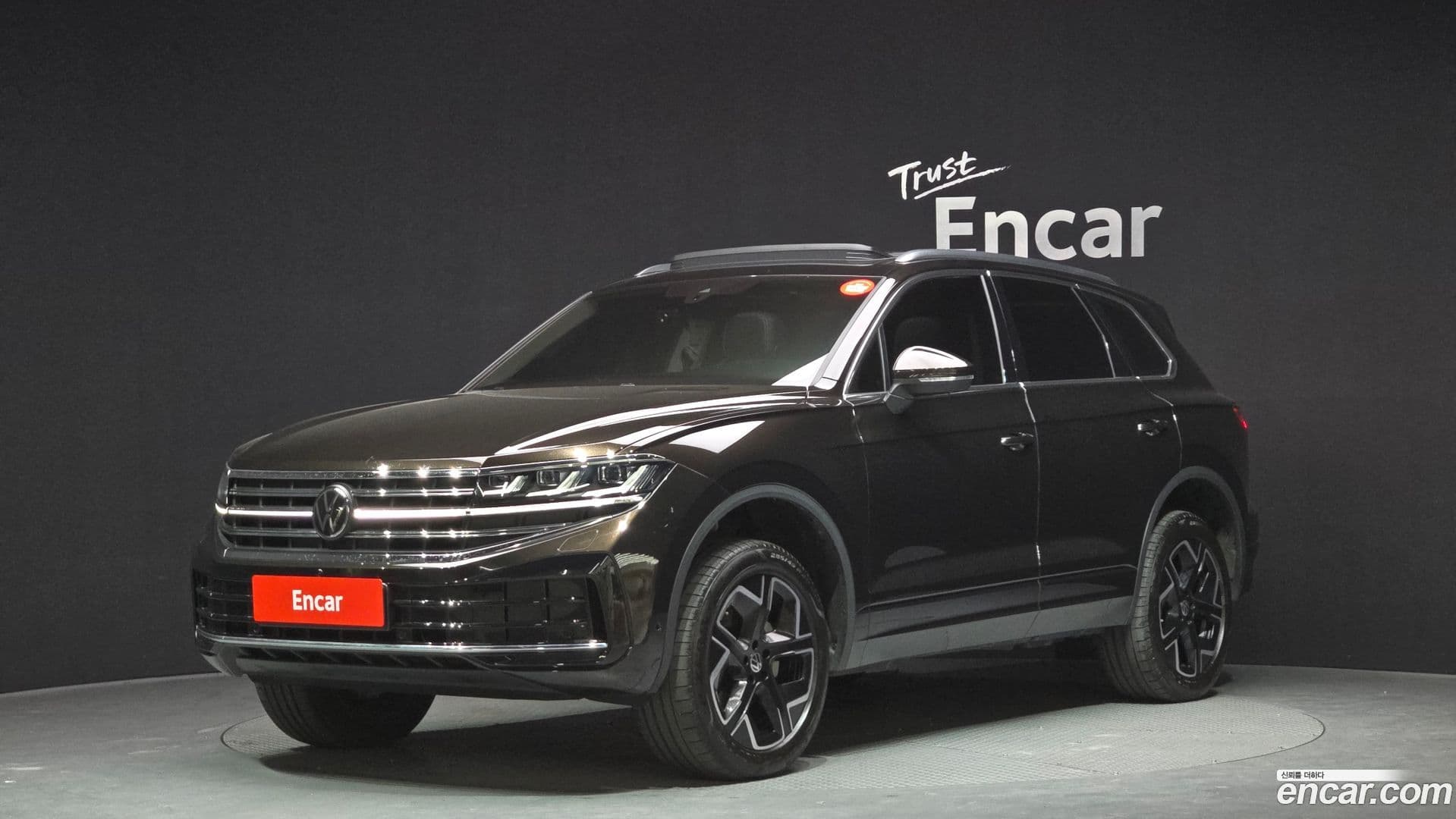 Main__Slider__Photo:Touareg Volkswagen 2024.9-0