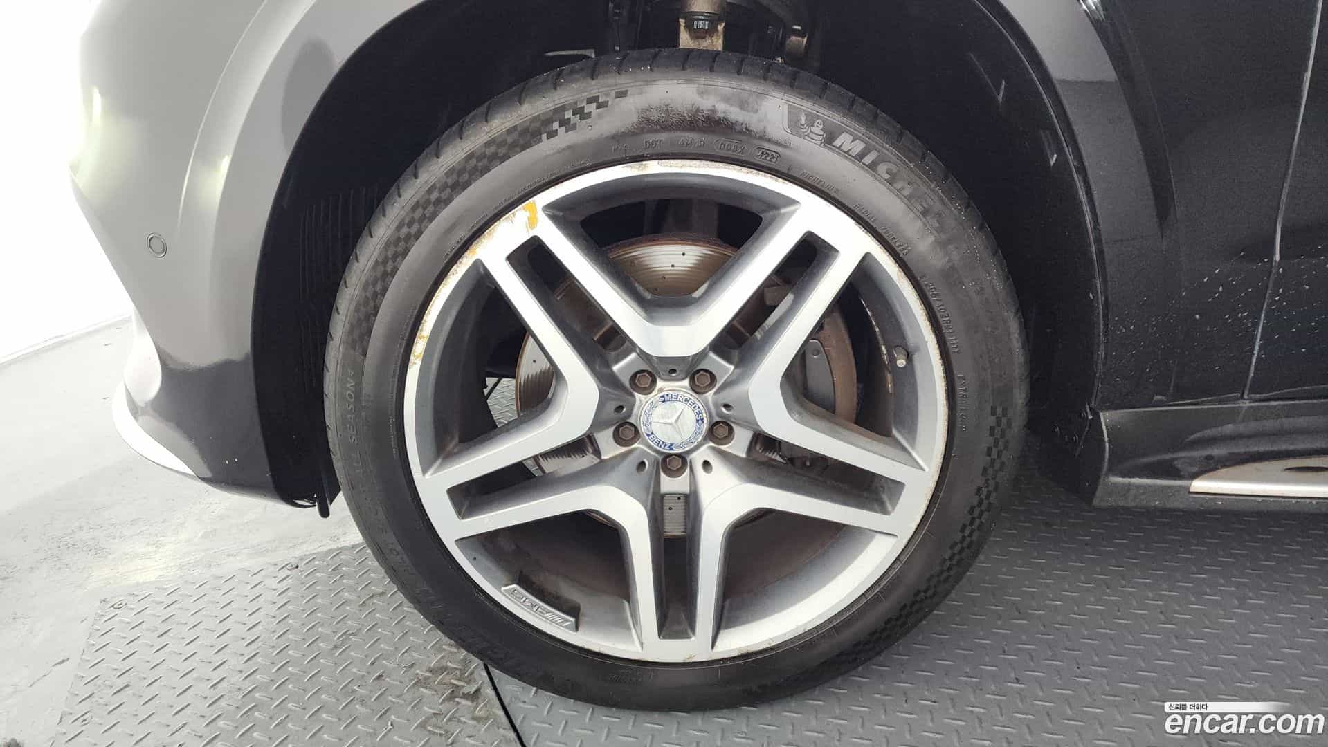 GLS-Class Mercedes-Benz 2016.8-OUTER-005