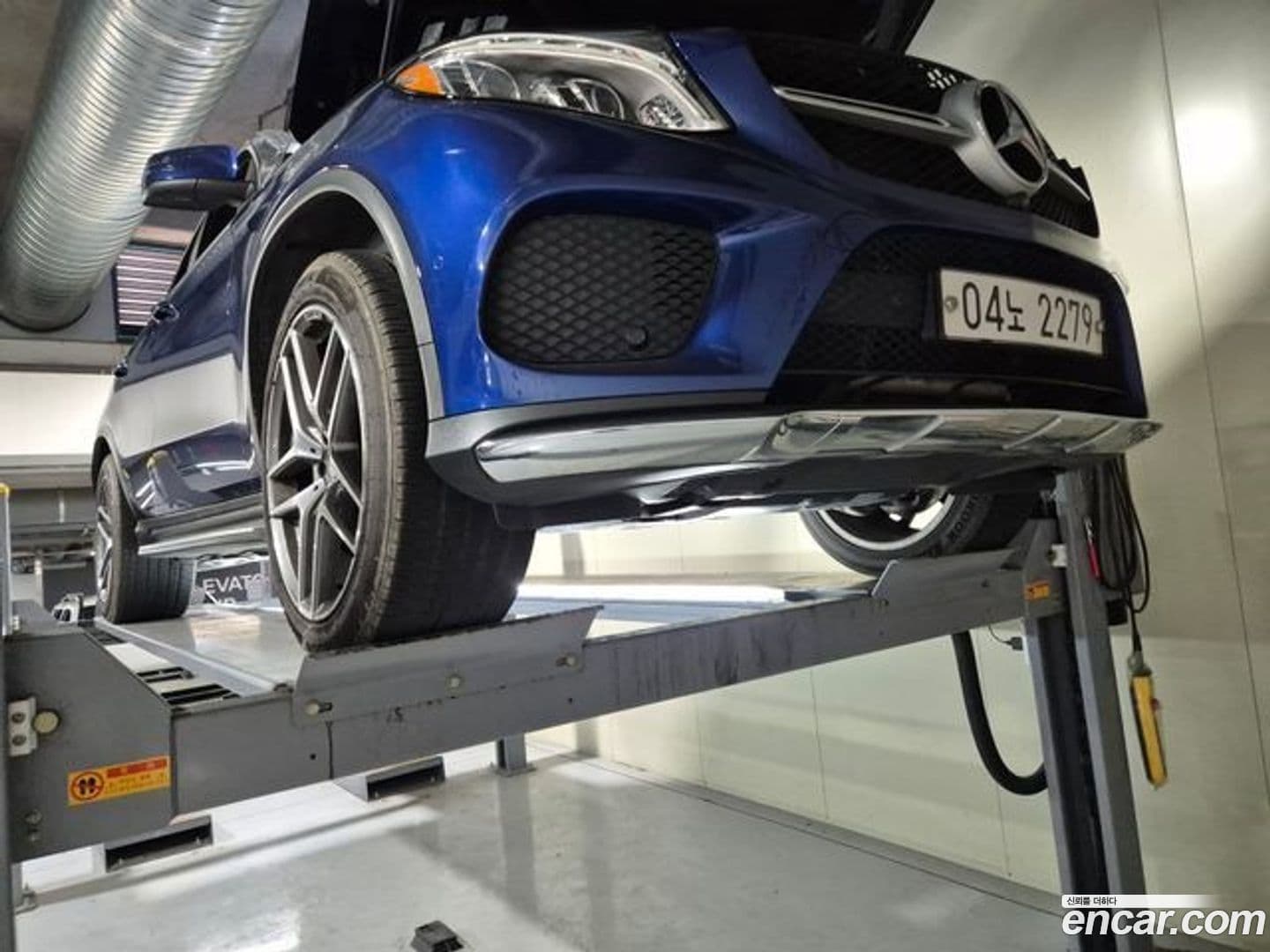 Main__Slider__Photo:GLE-Class Mercedes-Benz 2017.0-0
