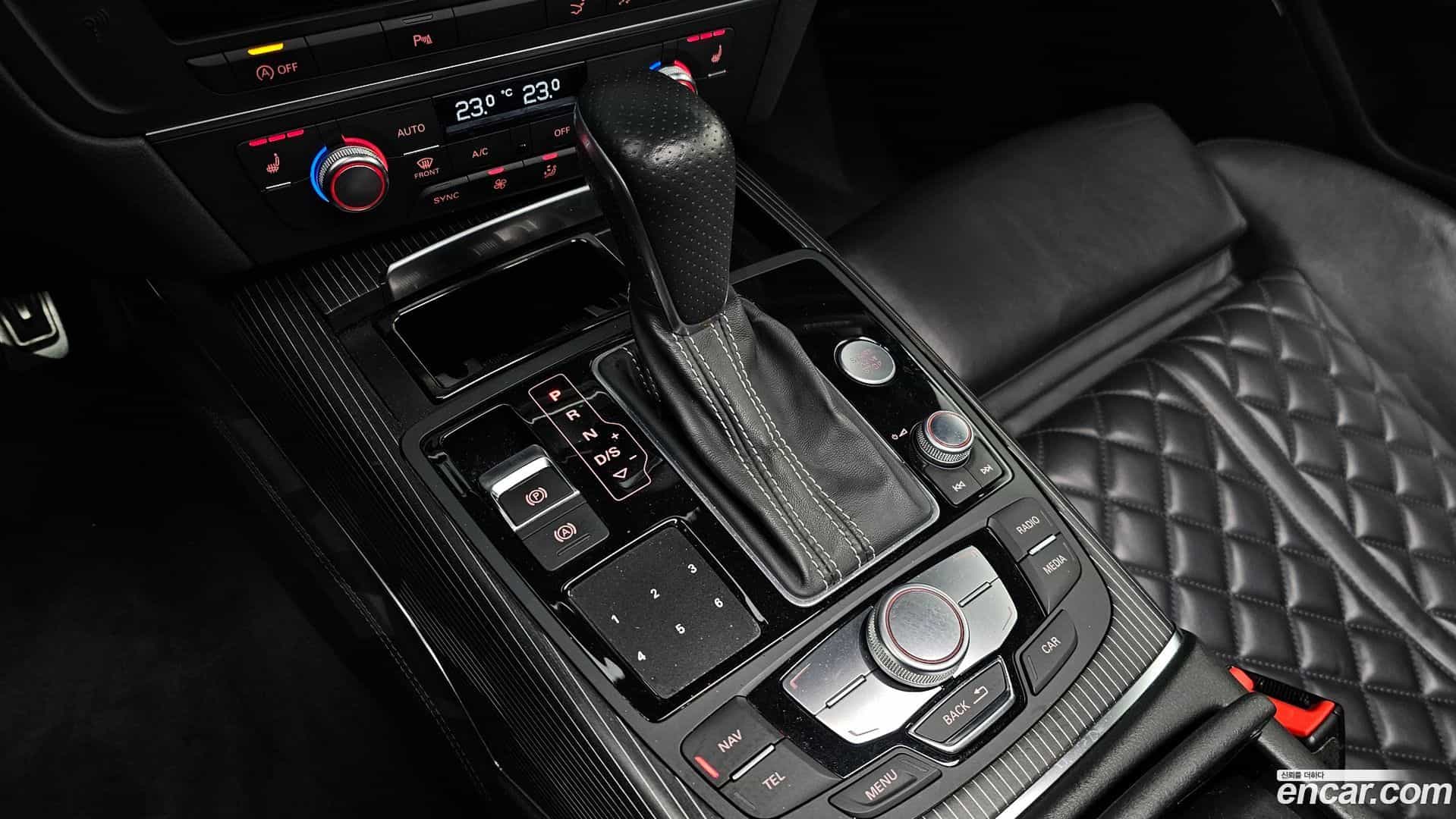 A7 Audi 2015.10-INNER-009