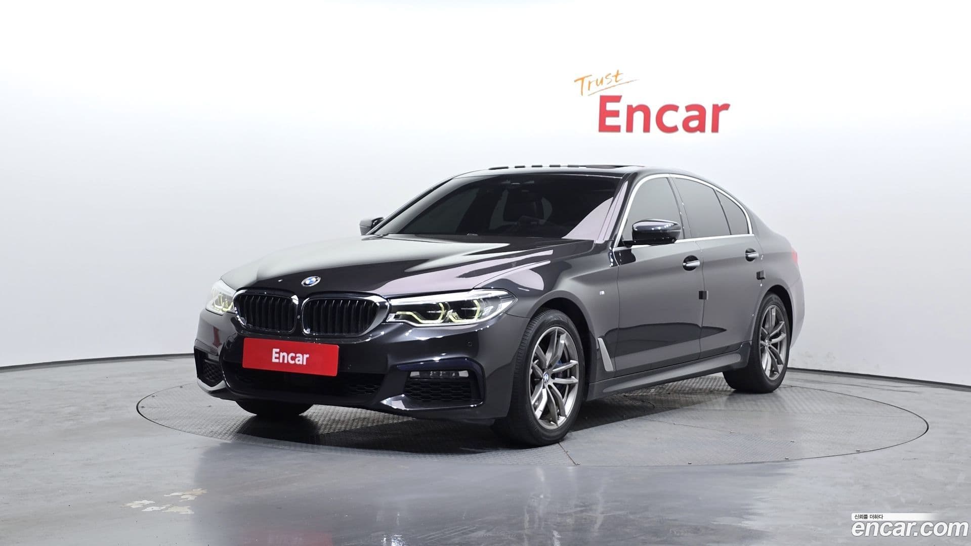 Main__Slider__Photo:5-Series BMW 2018.0-0