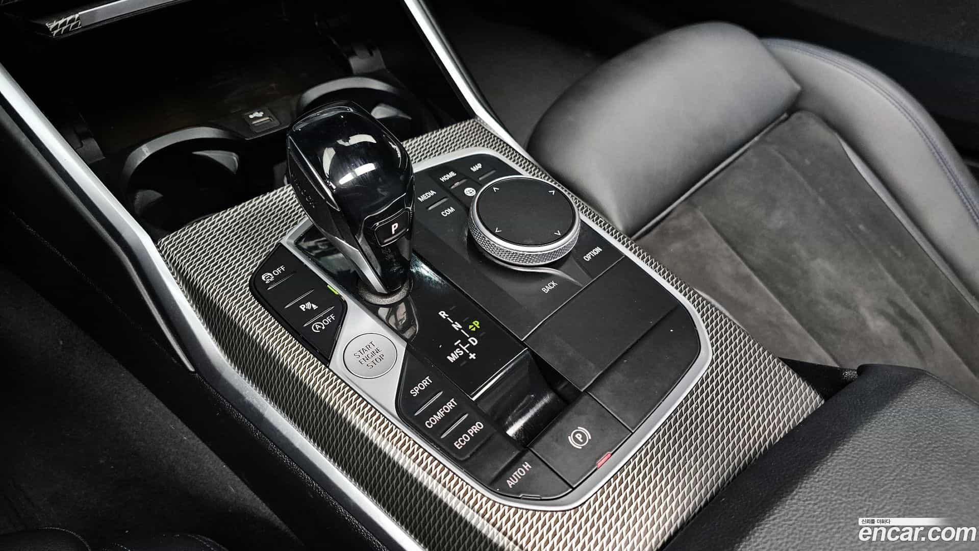 3-Series BMW 2020.10-INNER-009