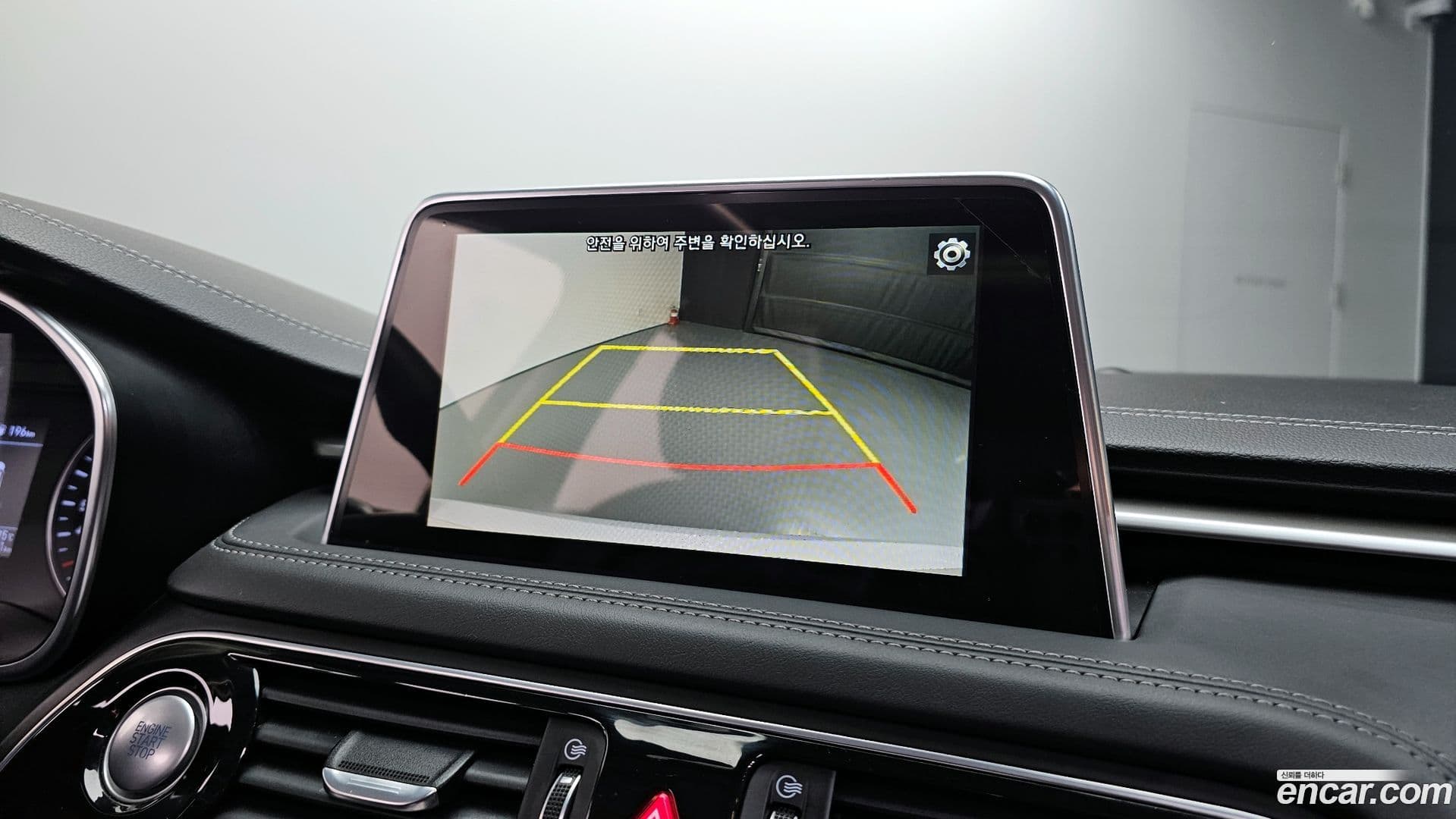 Main__Slider__Photo:G70 Genesis 2019.5-15