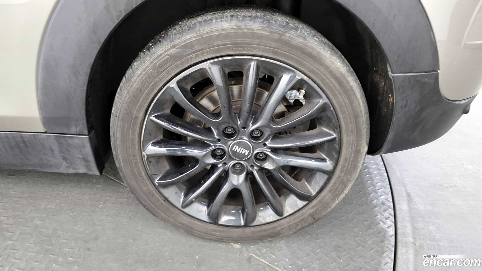 Clubman Mini 2021.0-OUTER-005