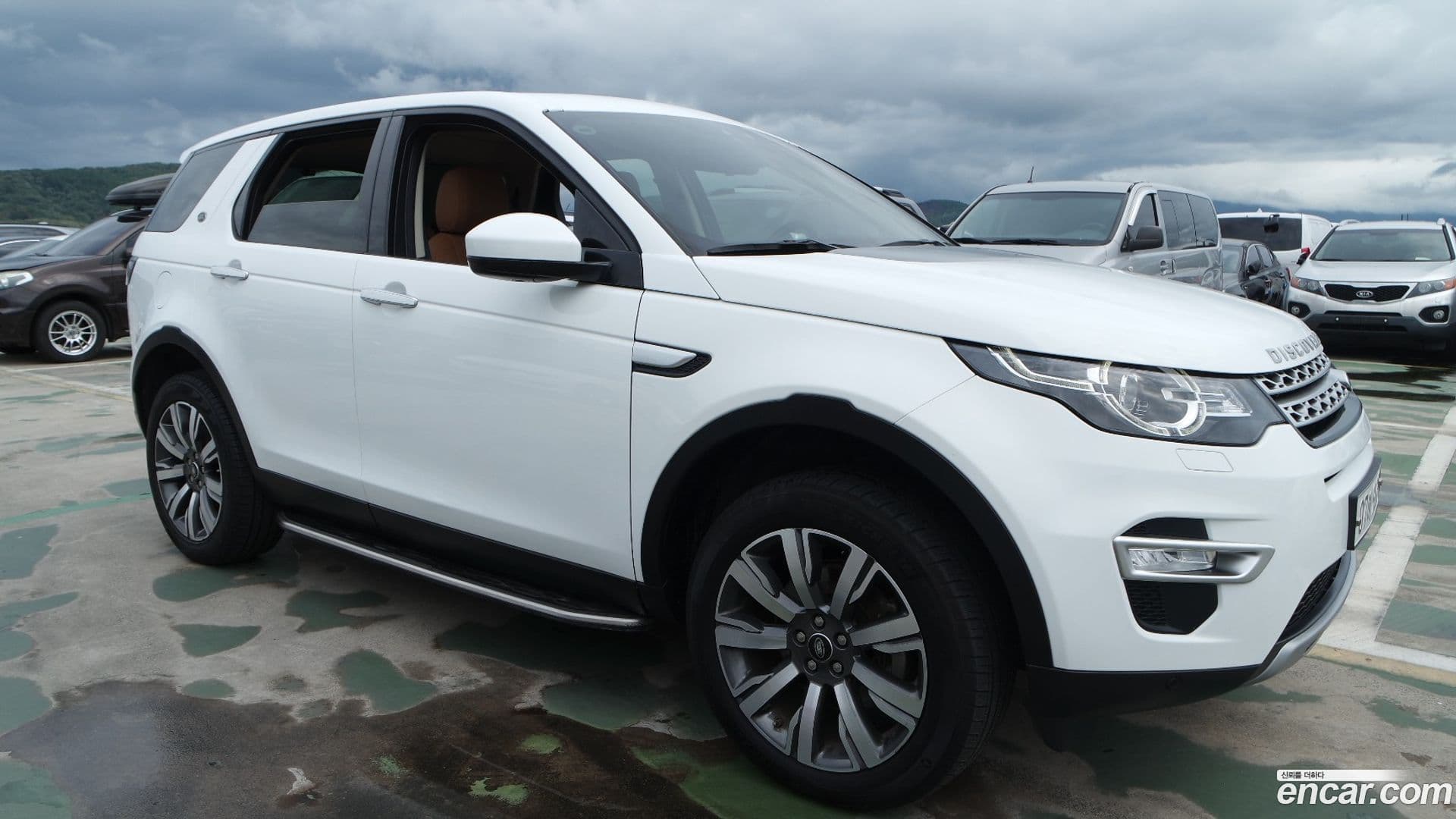 Main__Slider__Photo:Discovery Sport Land Rover 2018.2-0