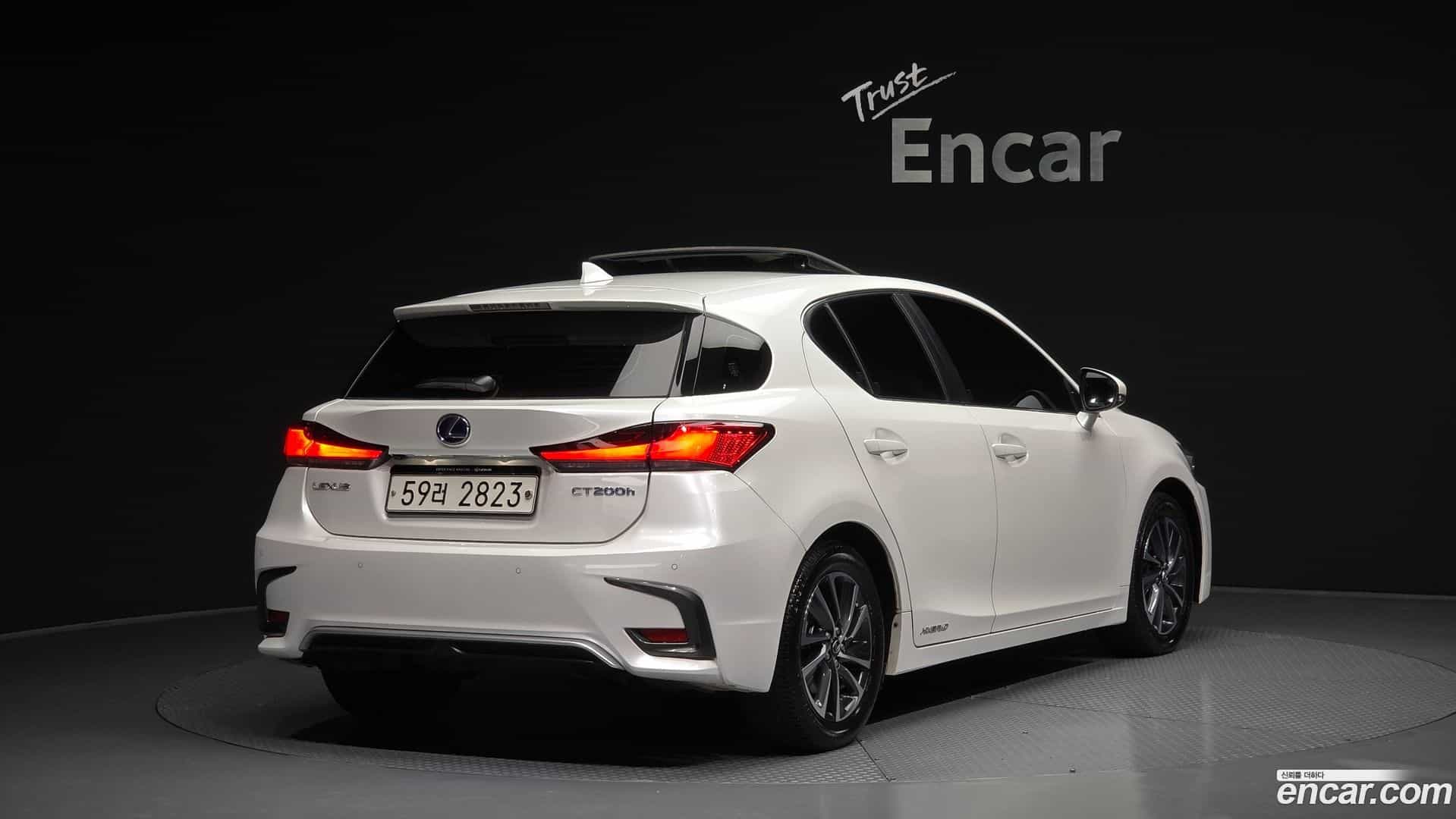 CT200h Lexus 2018.6-OUTER-002