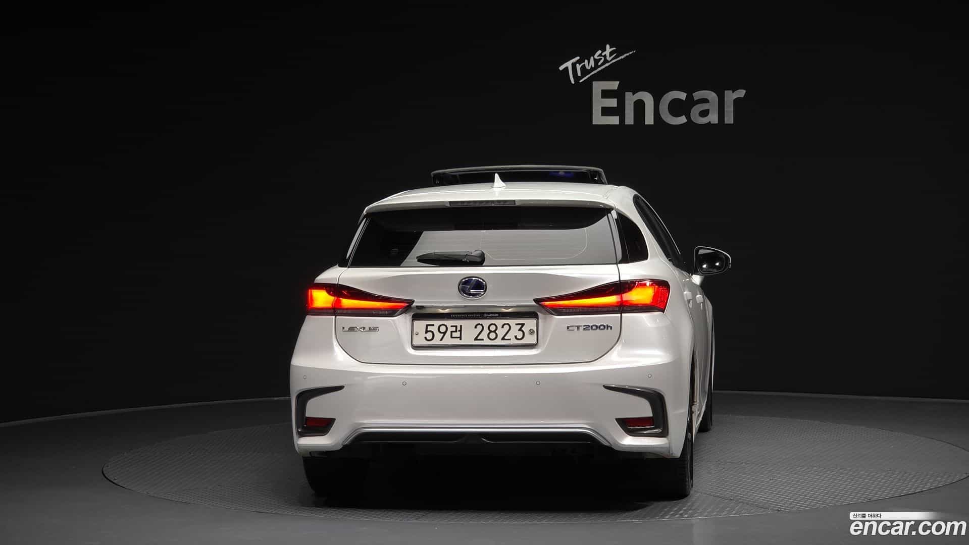 CT200h Lexus 2018.6-OUTER-004