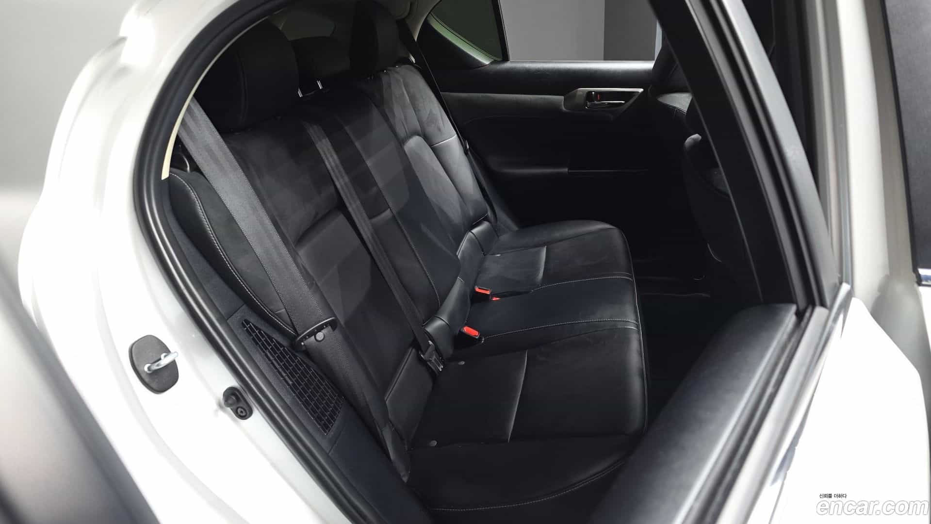 CT200h Lexus 2018.6-OPTION-016
