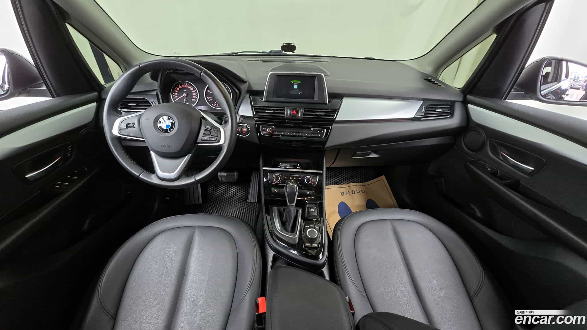 2-Series BMW 2018.4-INNER-007